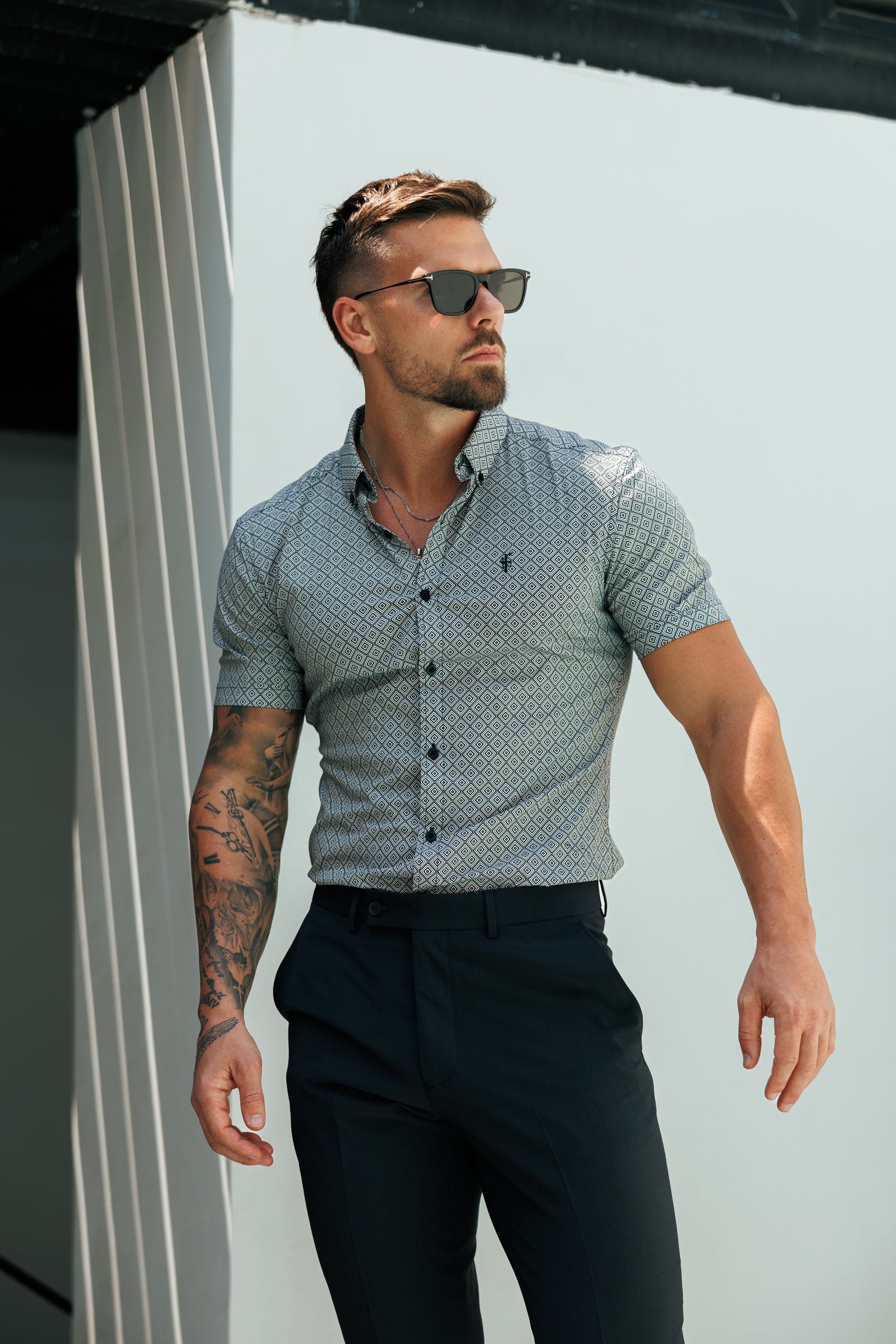 Super Slim Stretch Black / White Diamond Print Short Sleeve with Button Down Collar - FS1229