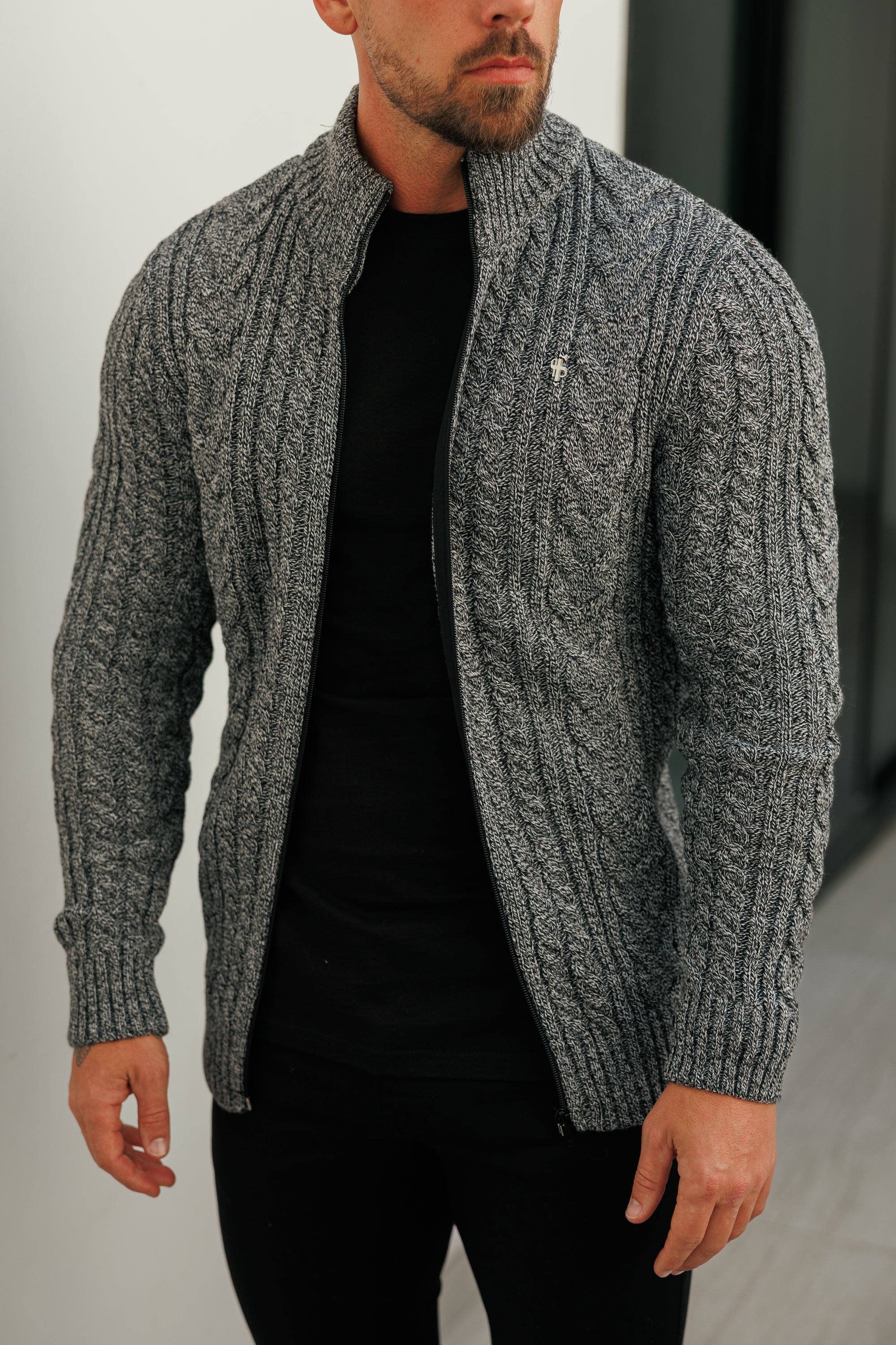 Chunky Zipped Cardigan Black / White Two Tone - FSJ145