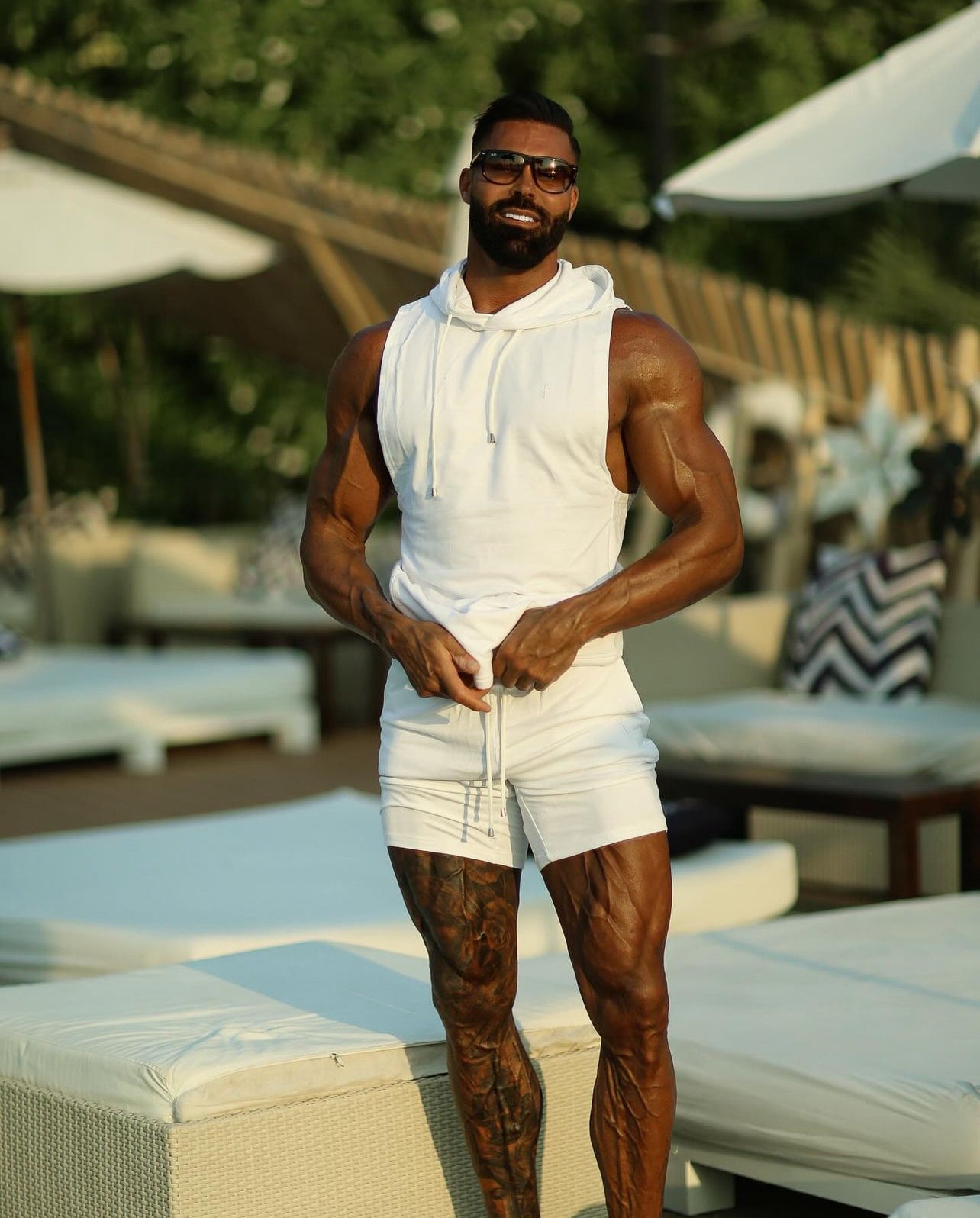 Sleeveless White Gym Hoodie - FSH897