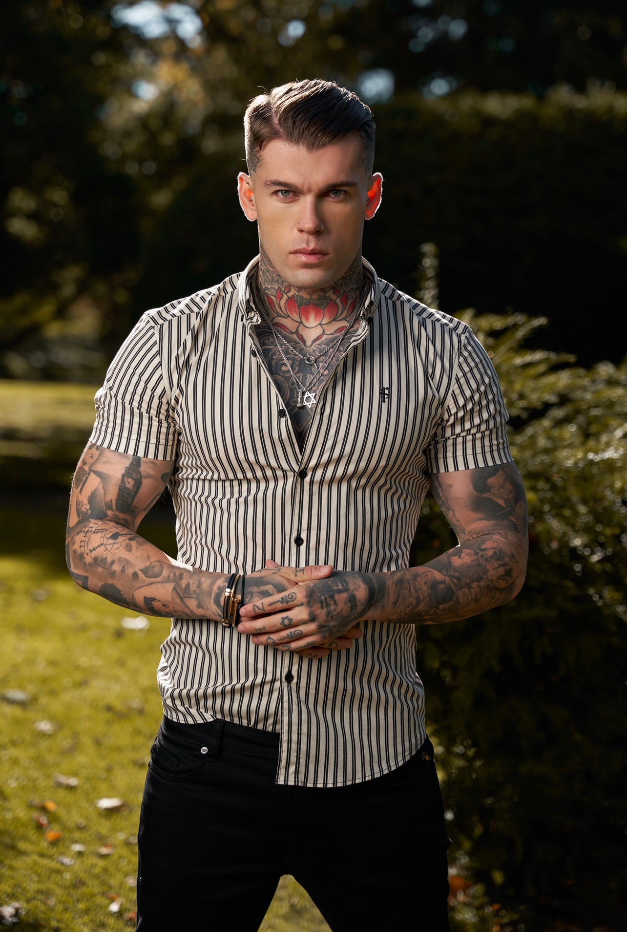 Super Slim Stretch Cream / Black Double Stripe Print Short Sleeve with Button Down Collar - FS917