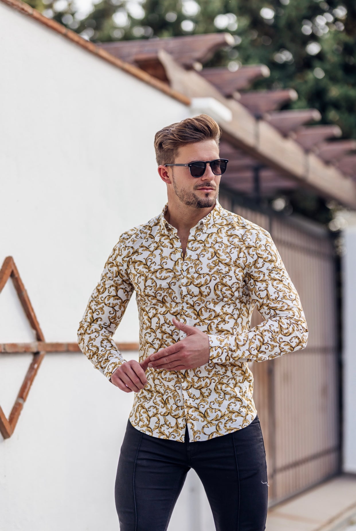 Super Slim Stretch White / Gold Scroll Print Long Sleeve with Button Down Collar - FS822