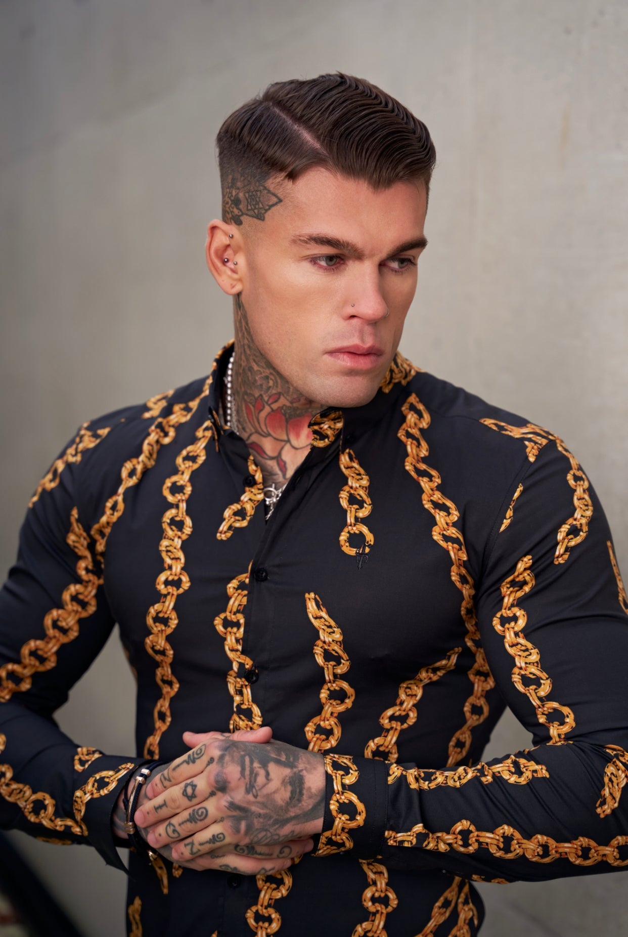 Super Slim Stretch Black / Gold Chain Print Long Sleeve with Button Down Collar - FS856