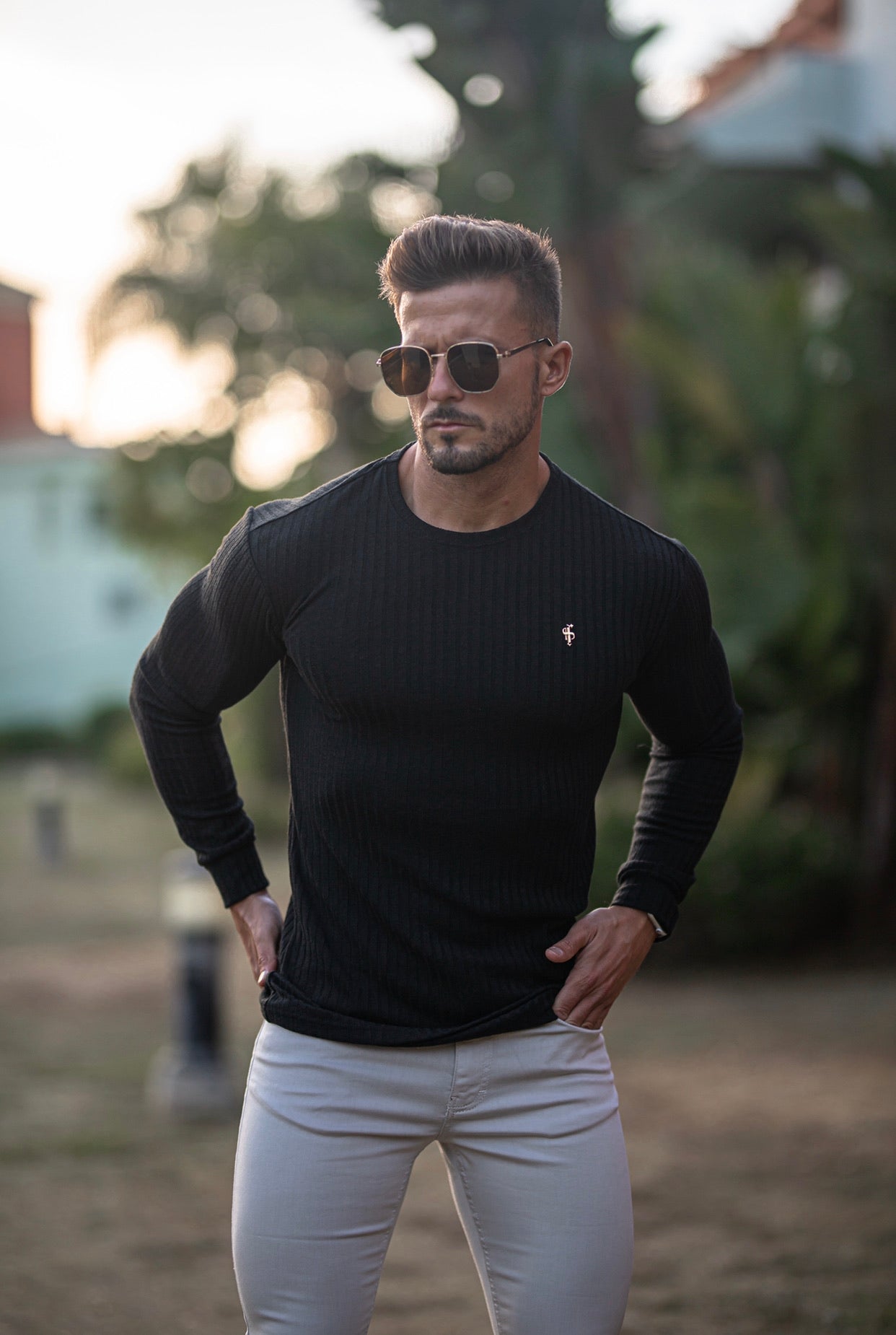 Classic Black Ribbed Knit Super Slim Crew Long Sleeve with Gold Metal Emblem - FSH533