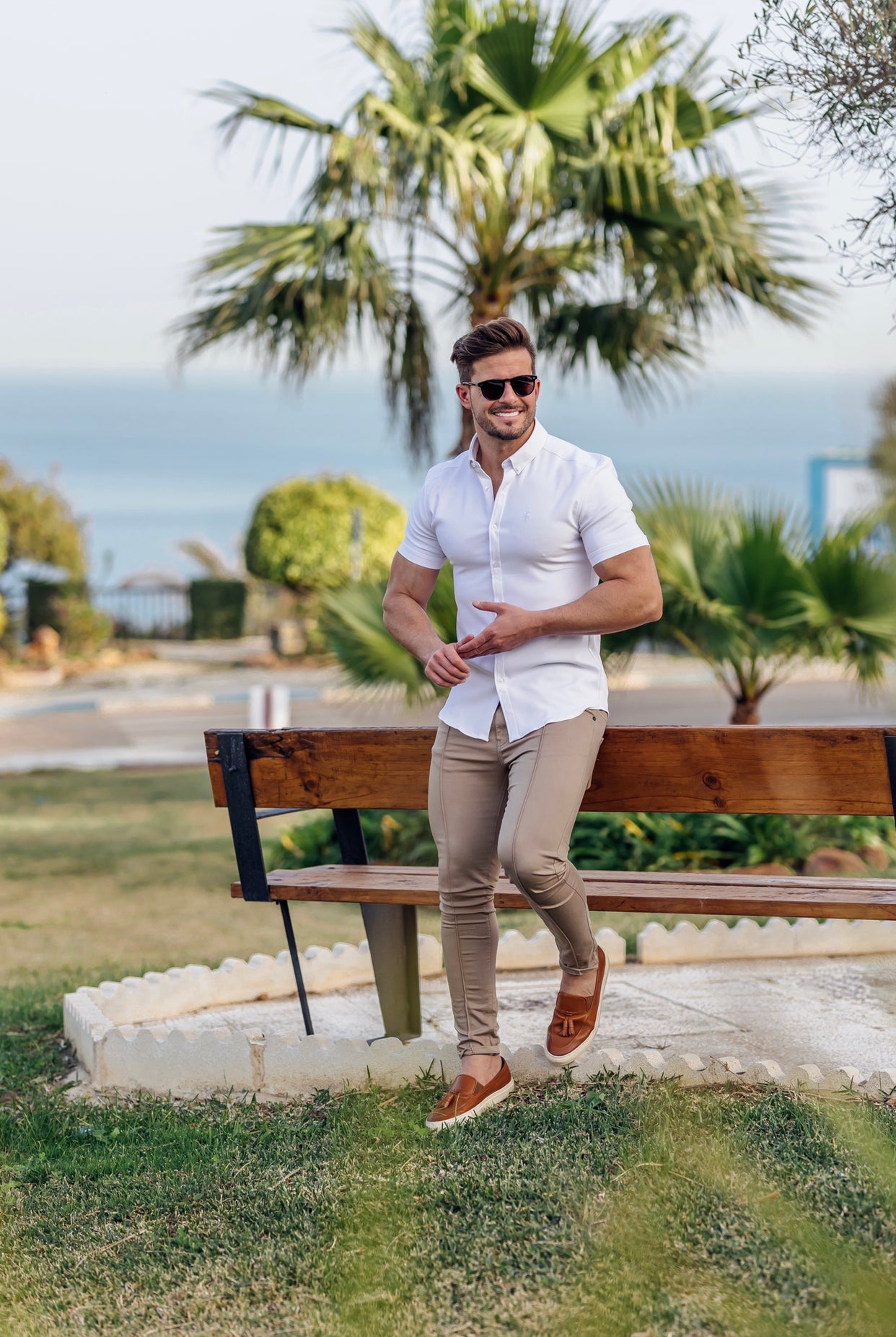 Super Slim Scuba White Short Sleeve Stretch - FS828 (PRE ORDER 10TH JUNE)