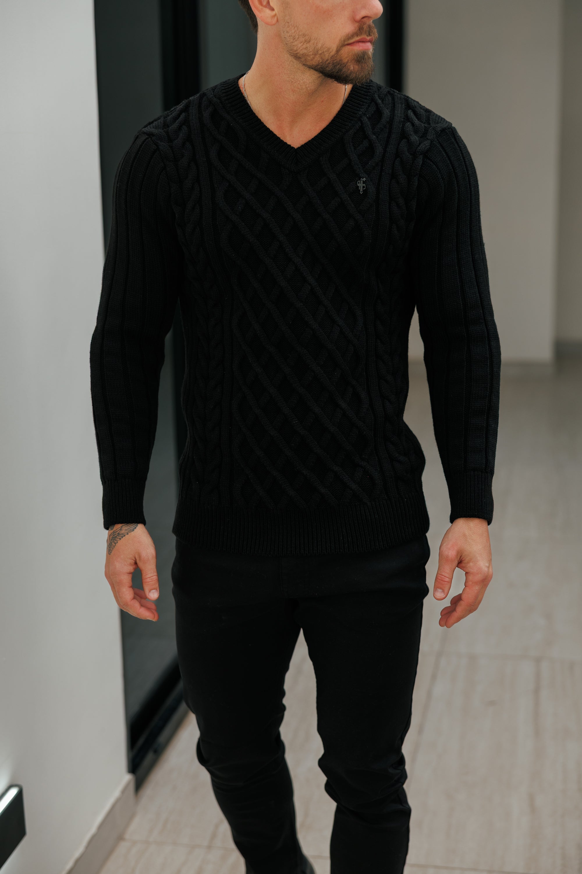 Diamond Black V Neck Jumper - FSJ152