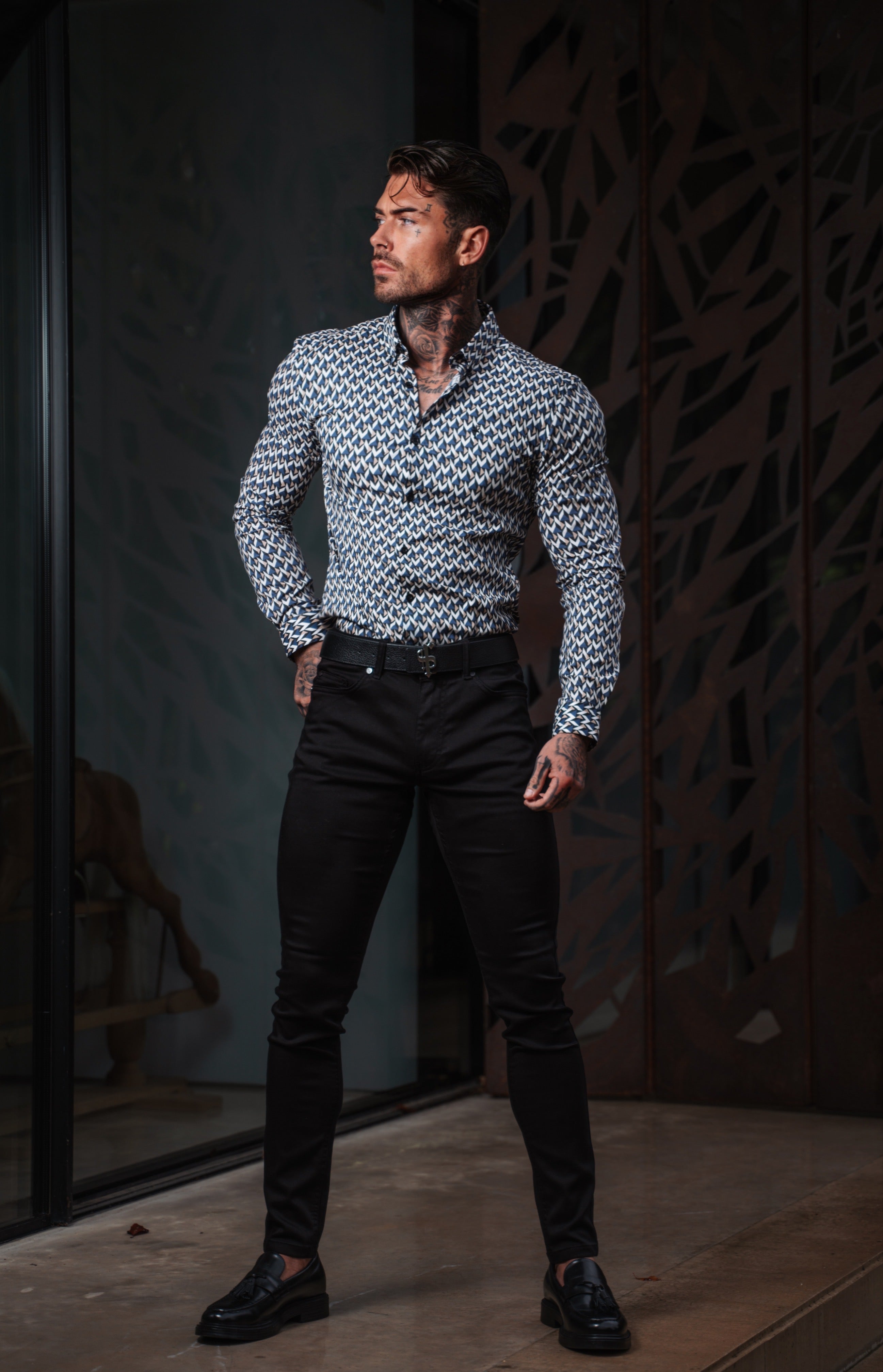 Super Slim Stretch Blue / Beige Chevron Print Long Sleeve with Button Down Collar - FS902