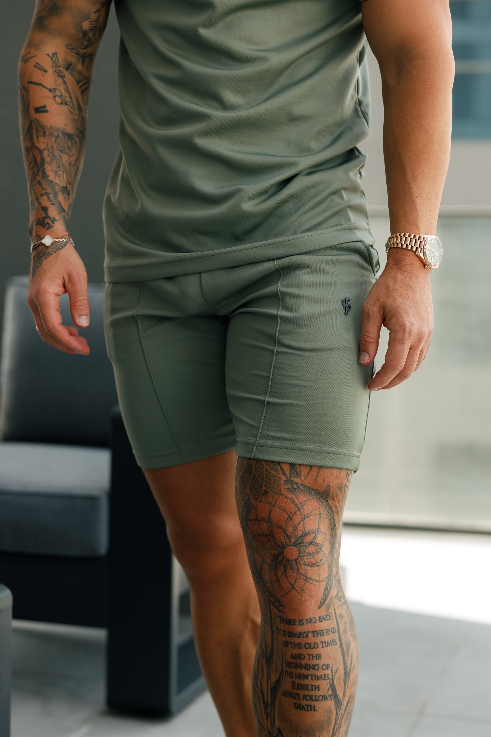 Scuba Olive / Black Crew T Shirt With Zip Detail Short Sleeve - FSH1110