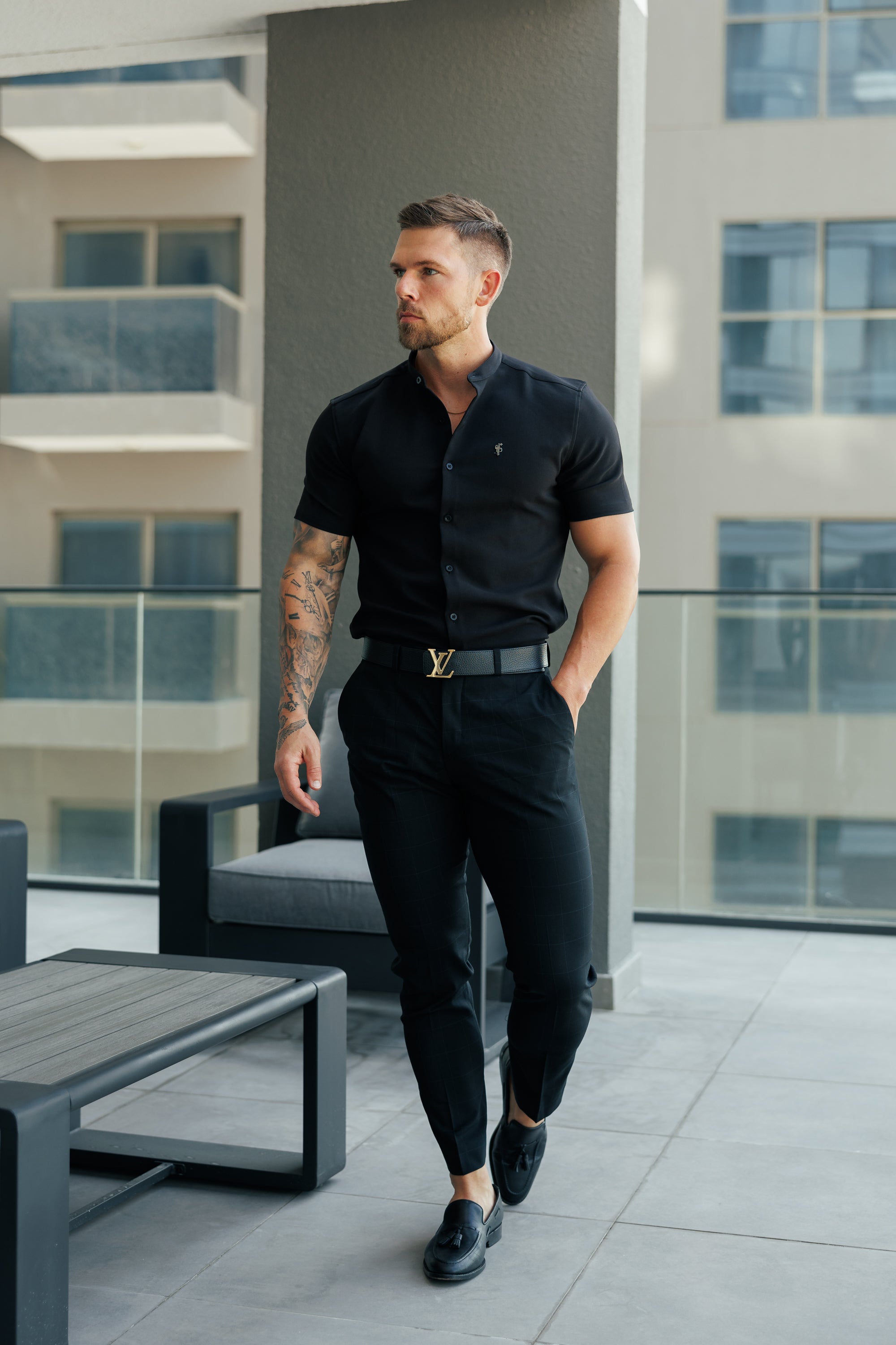 Classic Stretch Black with Grandad Collar and Decal SS - FS1076