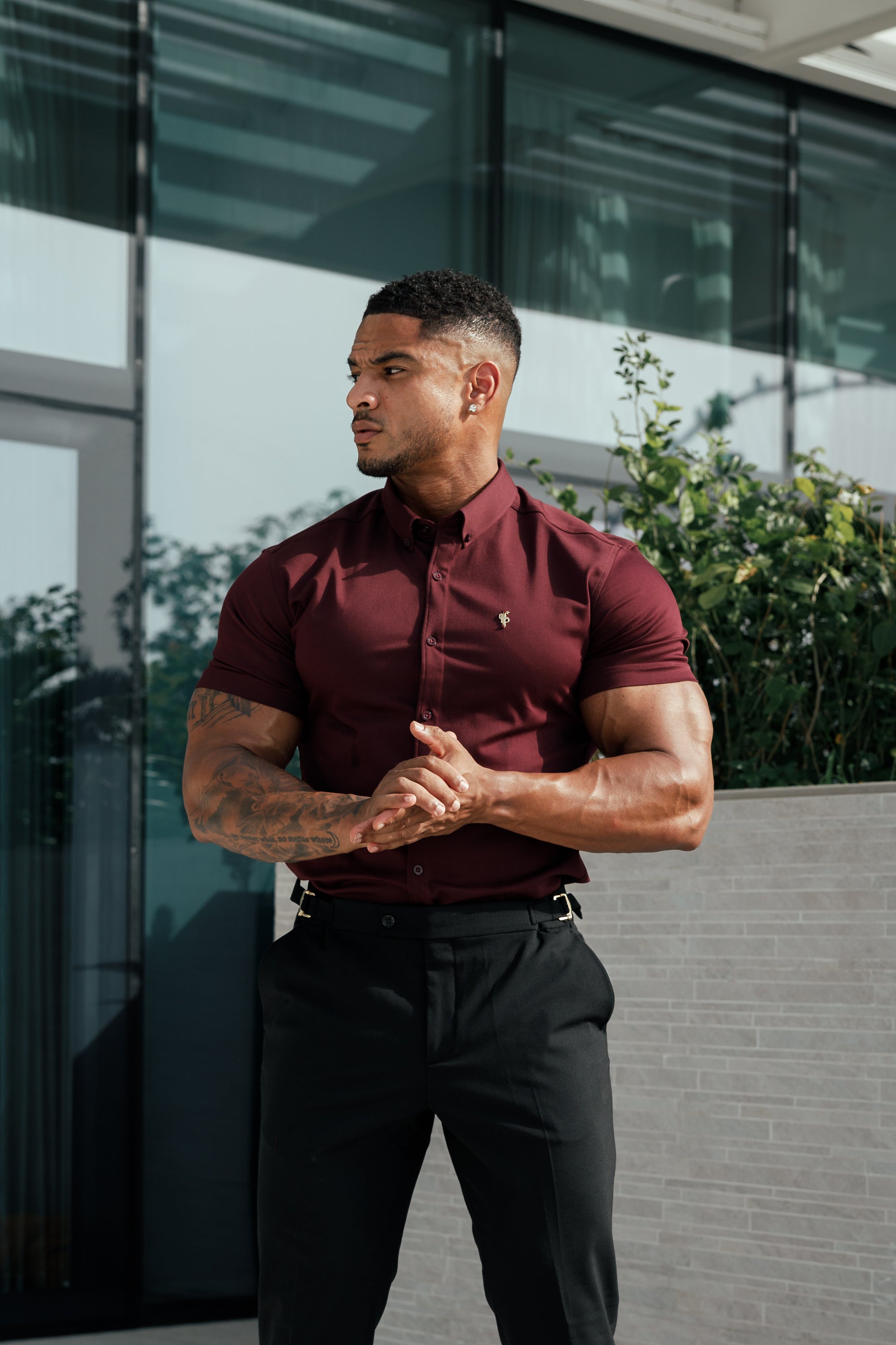 Super Slim Stretch Burgundy Denim Short Sleeve with Gold Metal Decal and Button Down Collar - FS1045