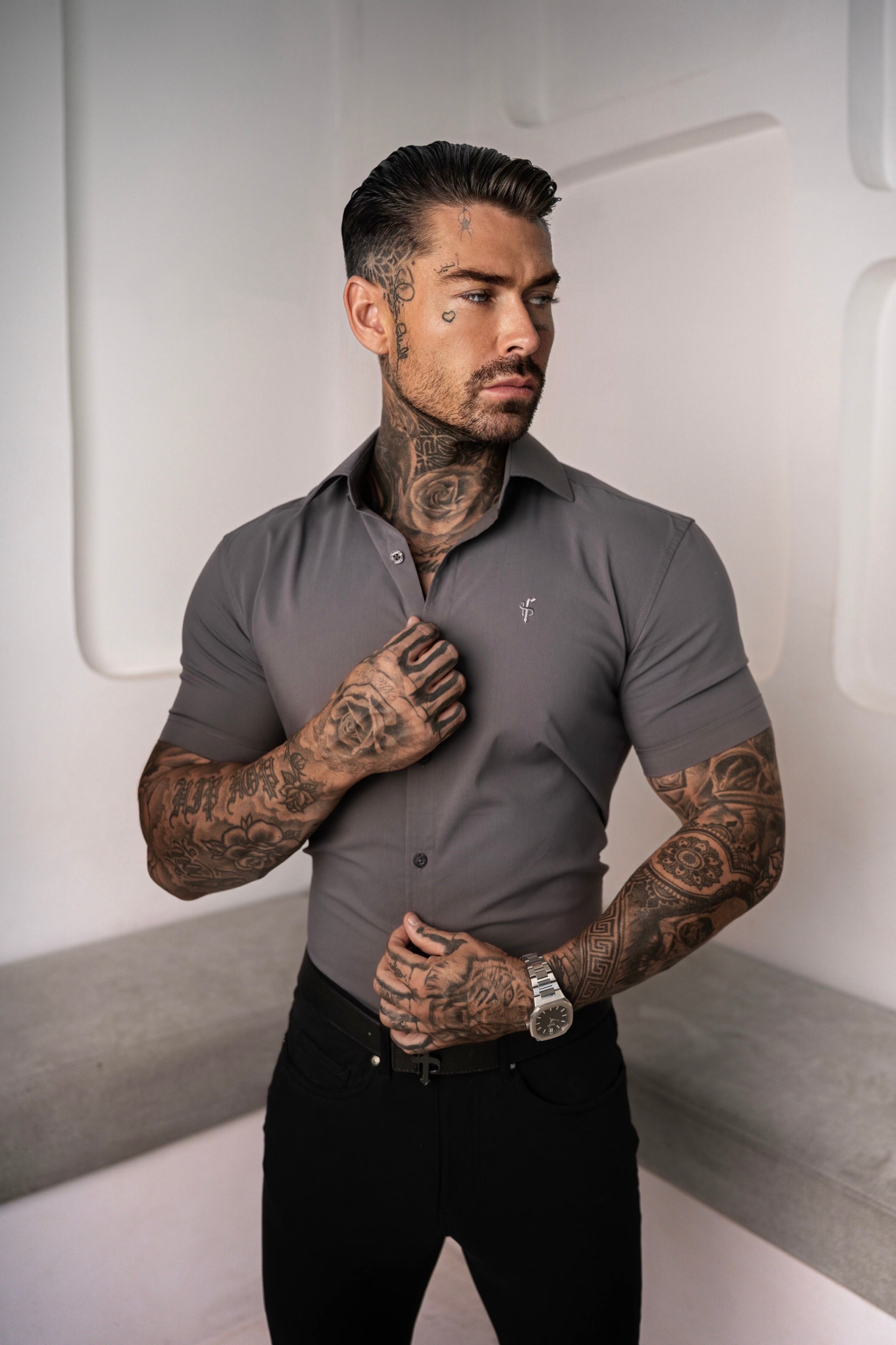 Muscle Fit Advanced Stretch Charcoal Short Sleeve with Cutaway Collar - FS1206