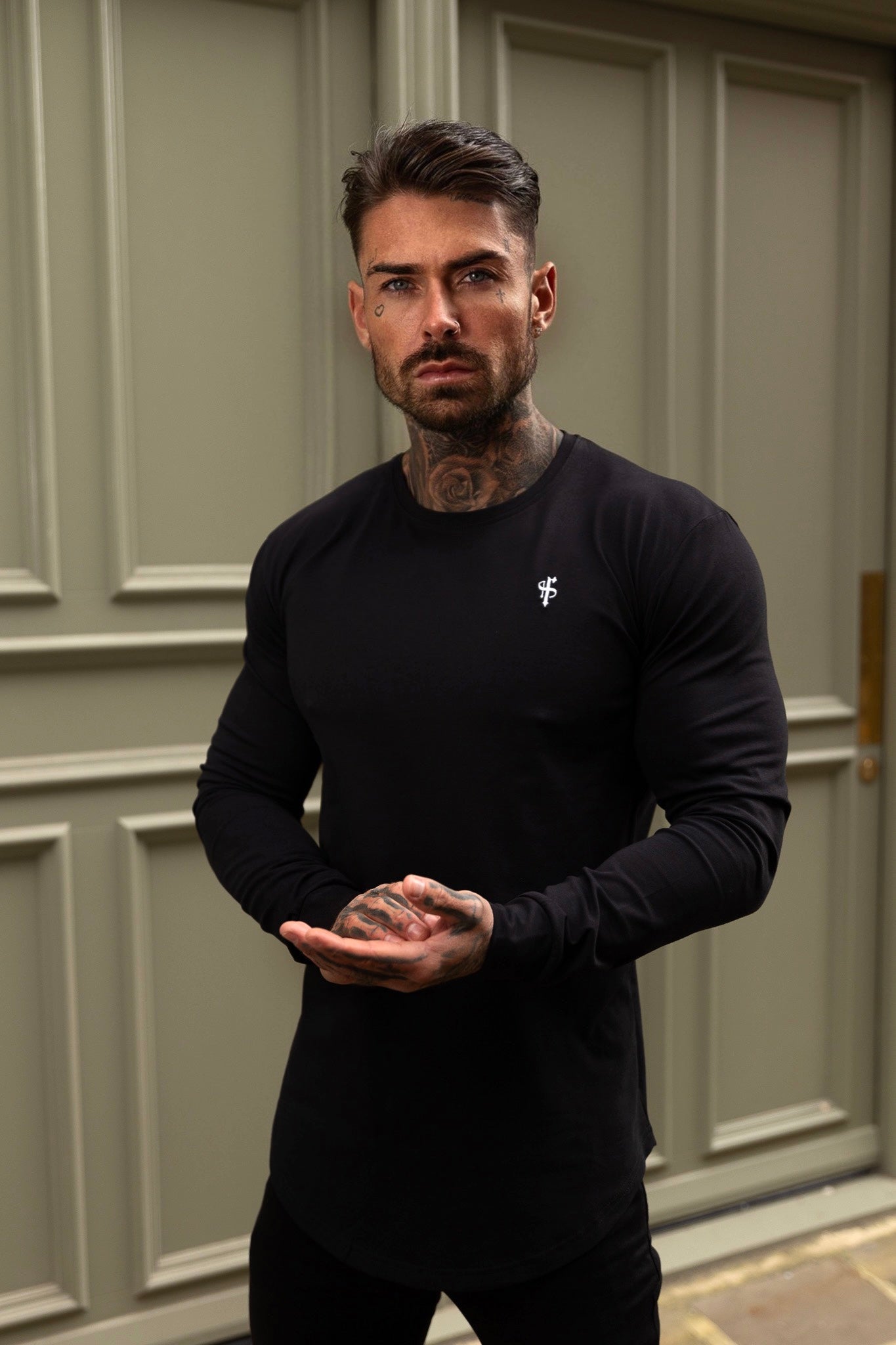 Classic Black / White Tonal Curved Hem Long Sleeve Crew T Shirt - FSH995