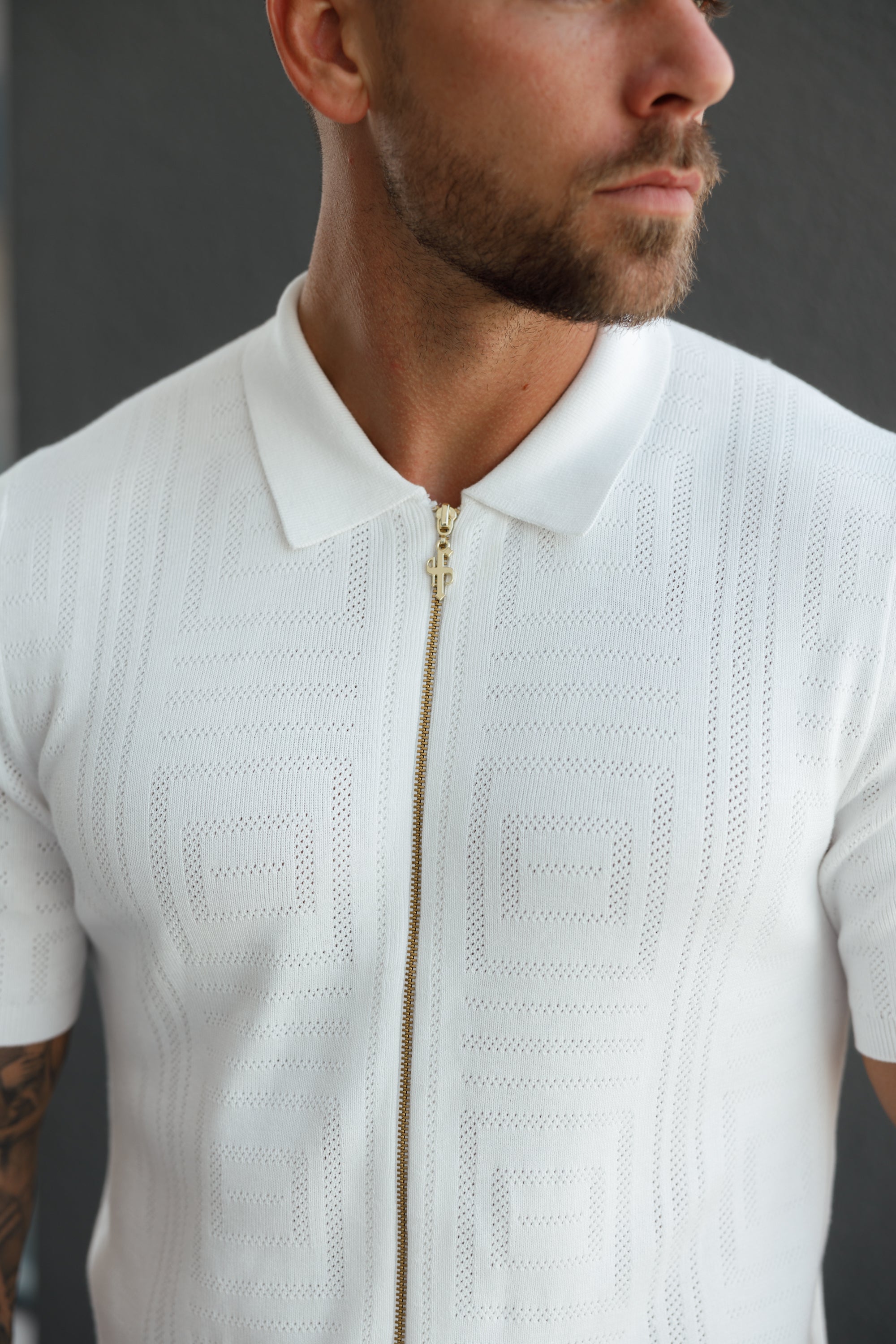 Classic Knitted Geo Design With Full Length Zip Off White Short Sleeve - FSN148