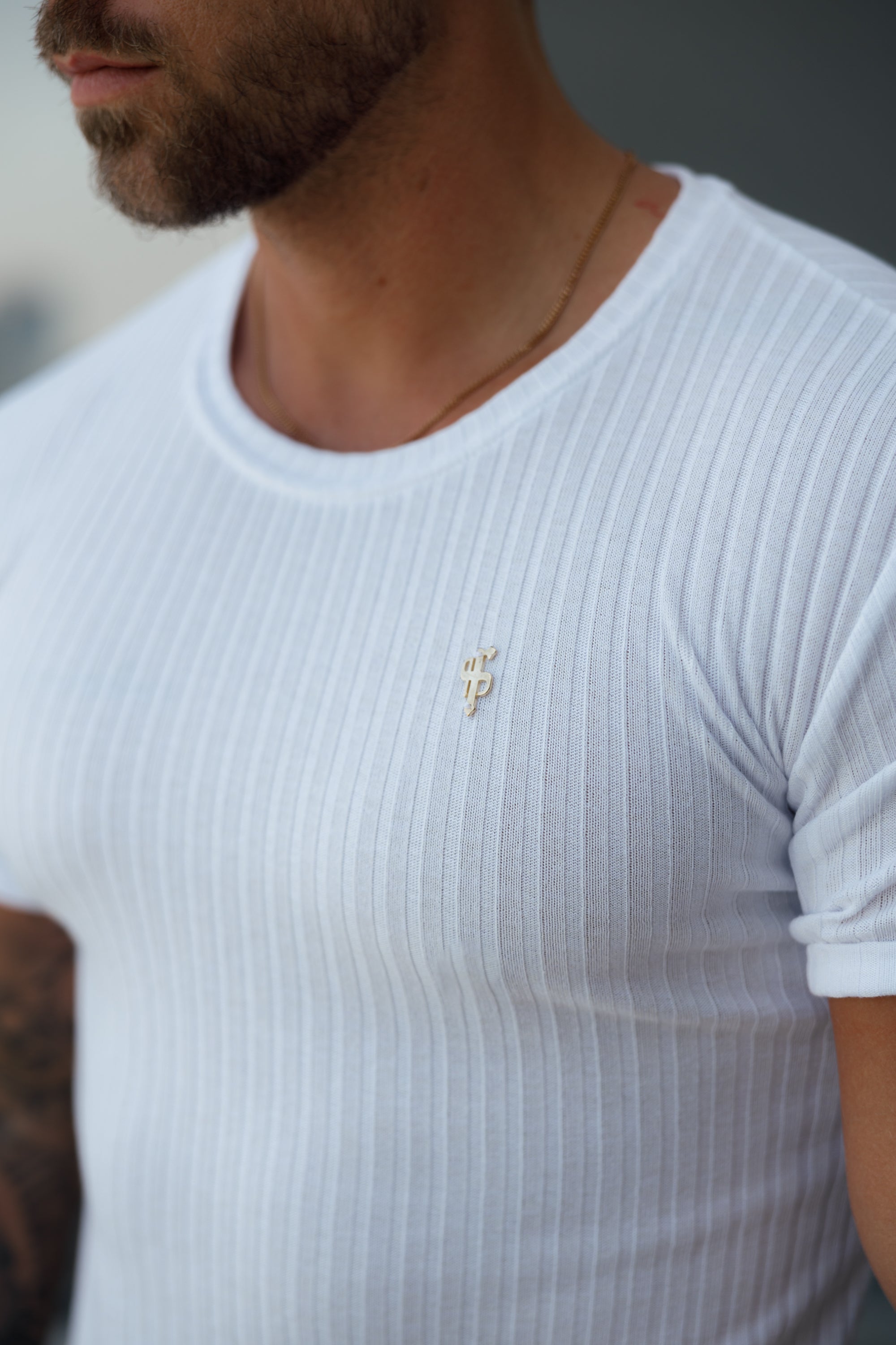 Classic White / Gold Ribbed Knit Super Slim Short Sleeve Crew - FSH1082