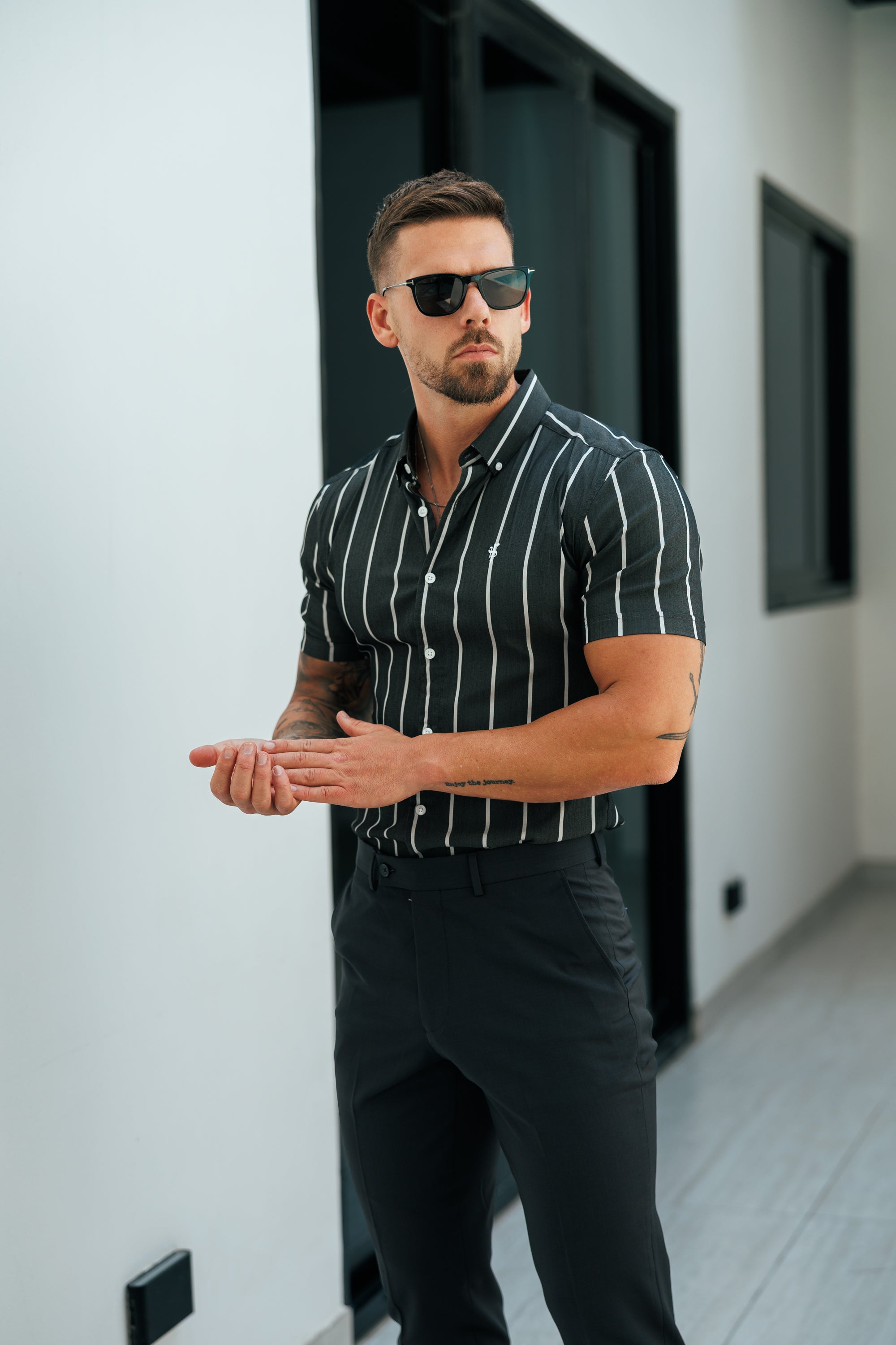 Super Slim Stretch Charcoal / White Printed Wide Stripe Short Sleeve with Button Down Collar - FS1227