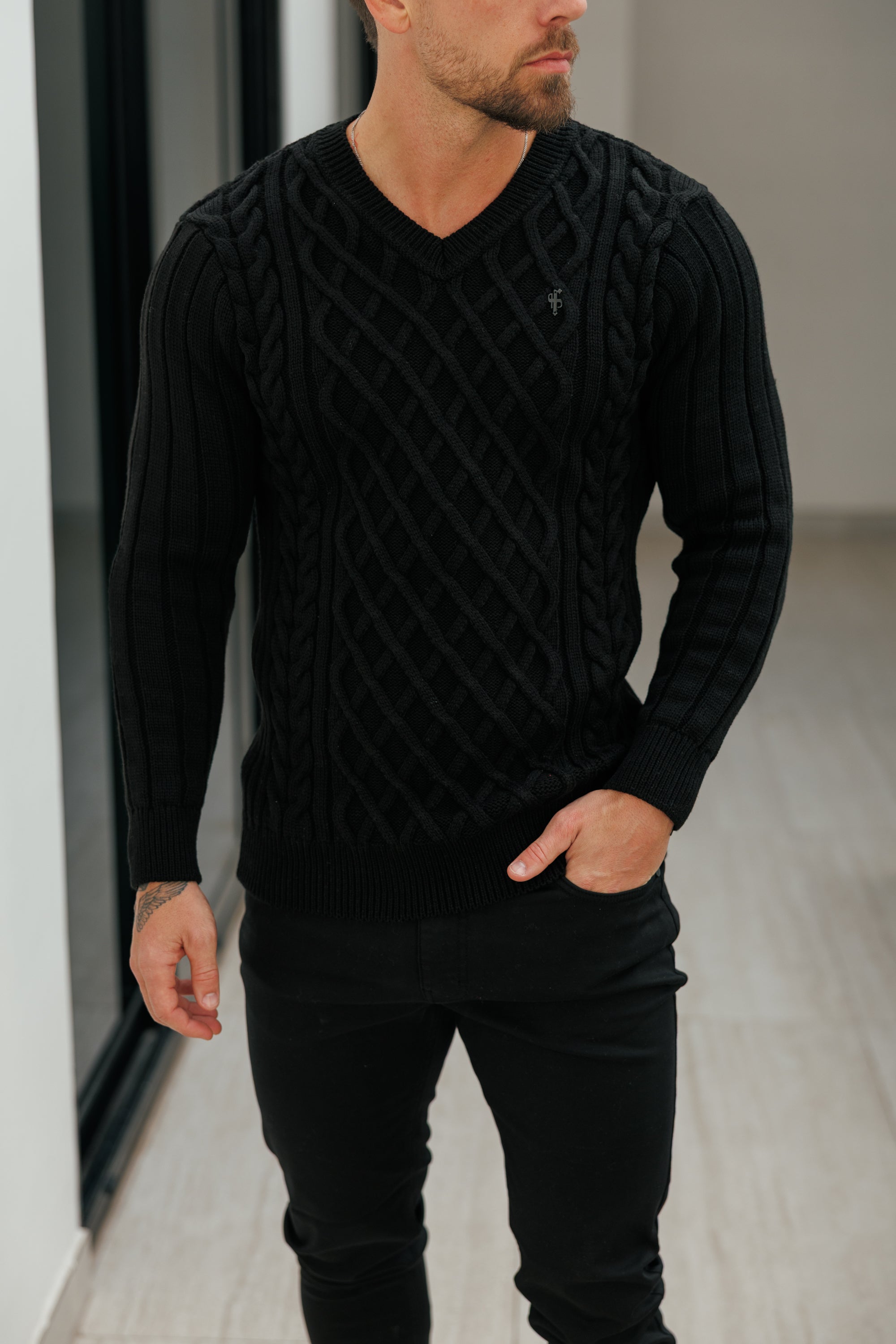 Diamond Black V Neck Jumper - FSJ152