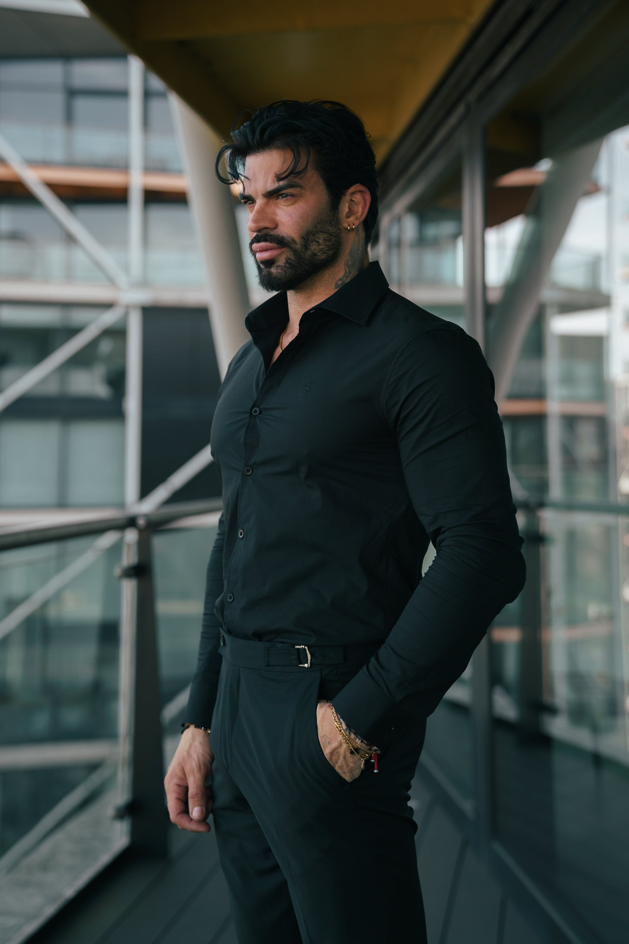 Muscle Fit Advanced Stretch Black Cutaway Collar Shirt  - FS1164