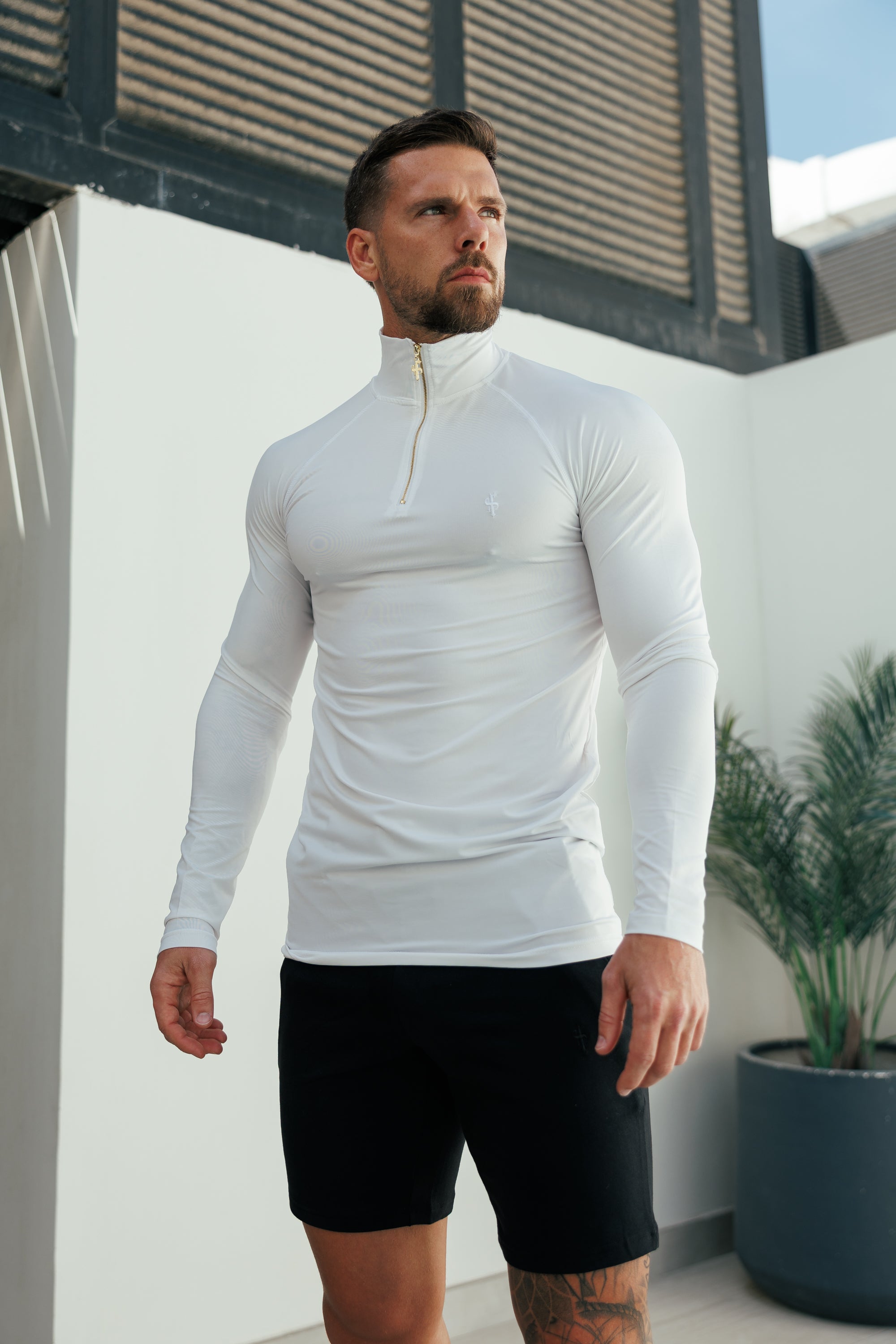 Muscle Fit Long Sleeve White / Gold Half Zip Gym Top - FSH889