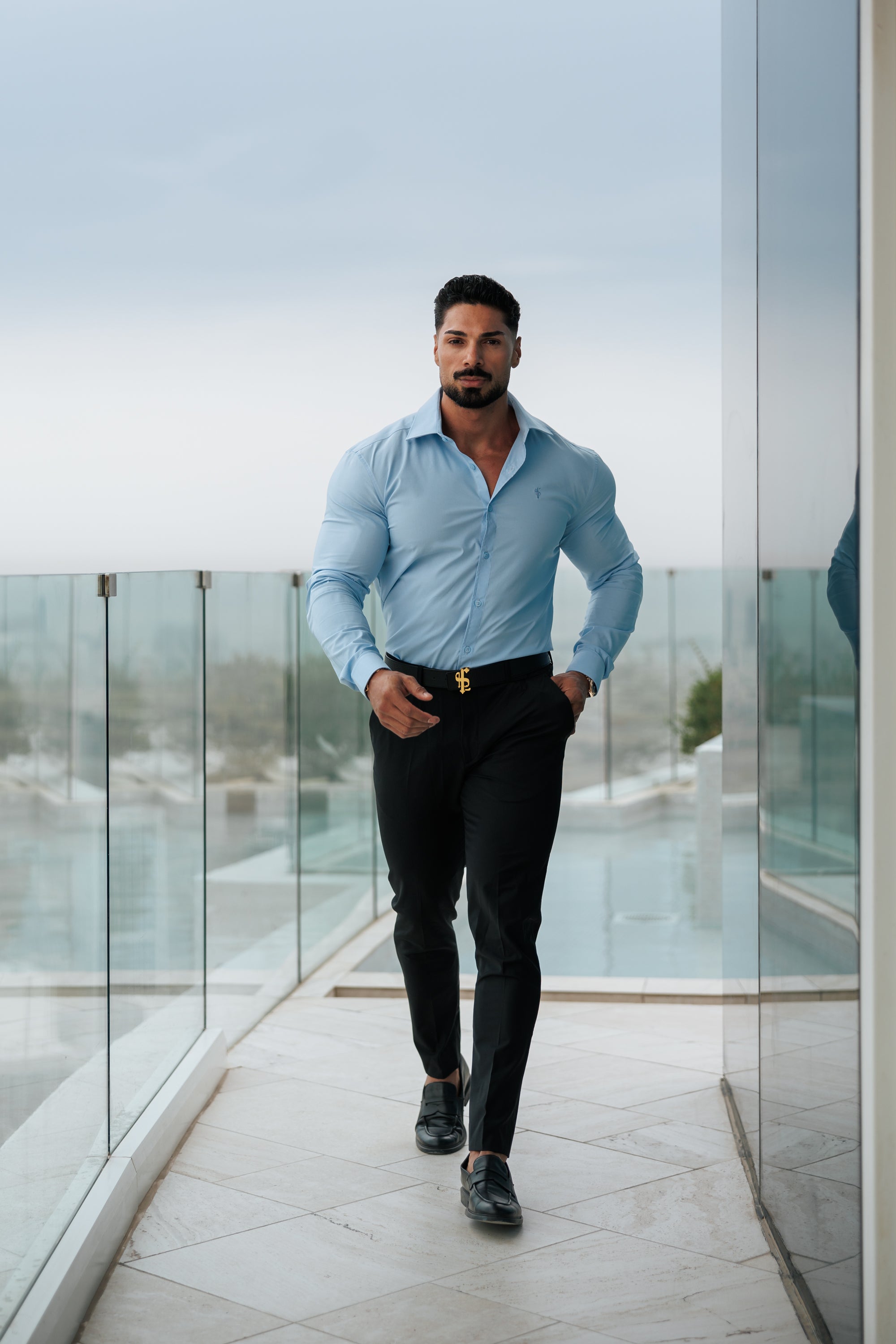 Muscle Fit Advanced Stretch Light Blue with Cutaway Collar  - FS1165
