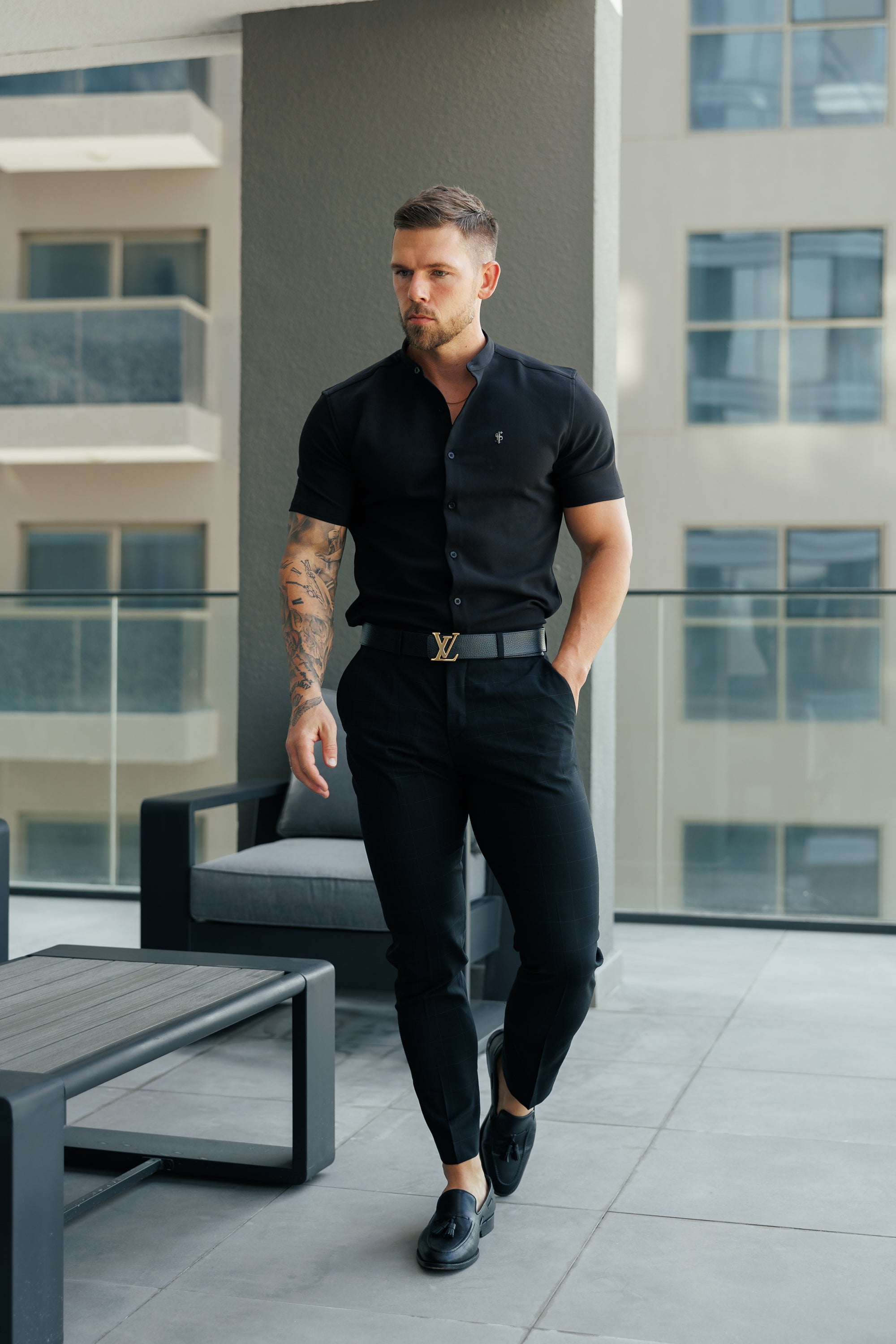 Classic Stretch Black with Grandad Collar and Decal SS - FS1076