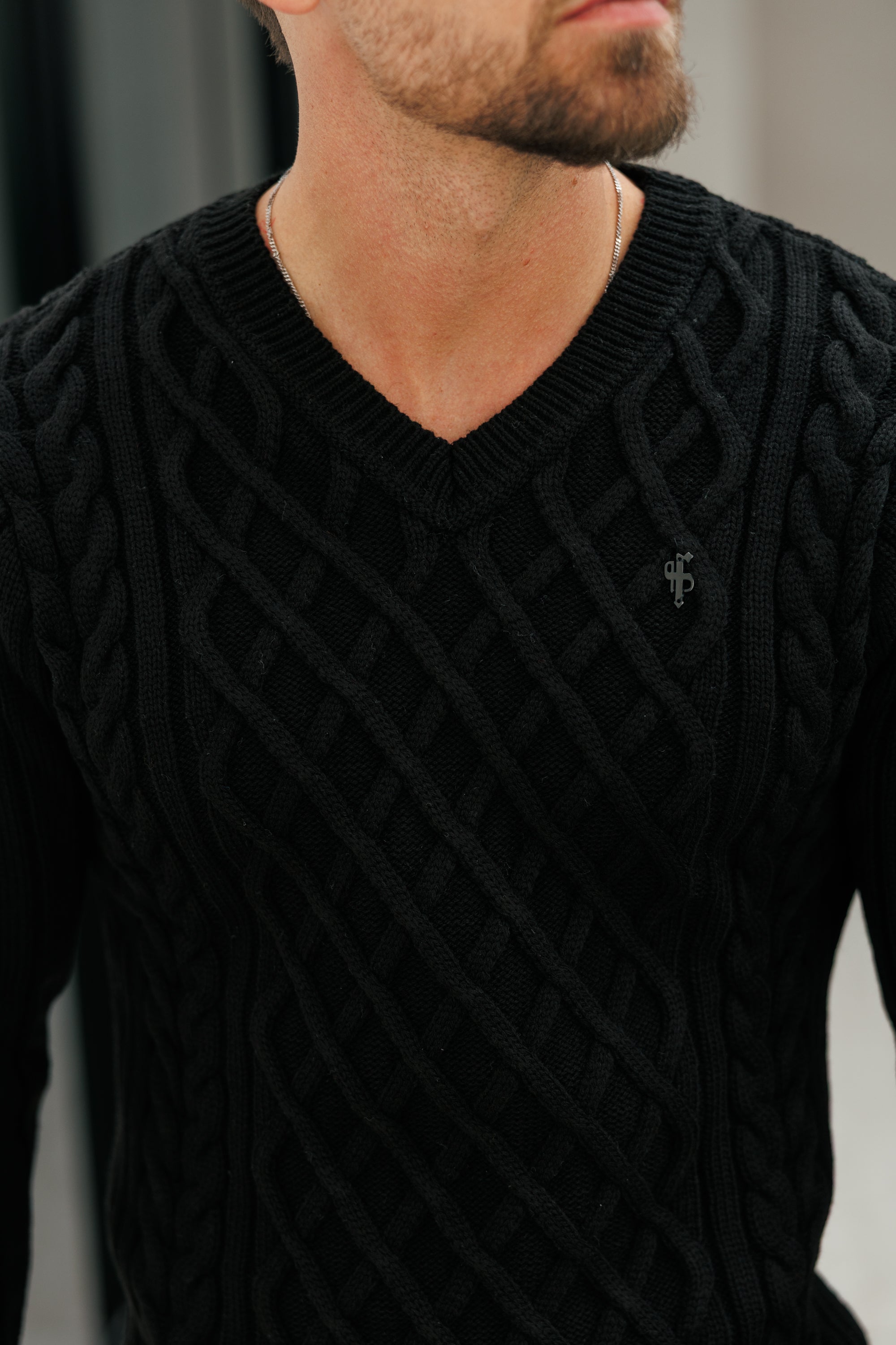 Diamond Black V Neck Jumper - FSJ152