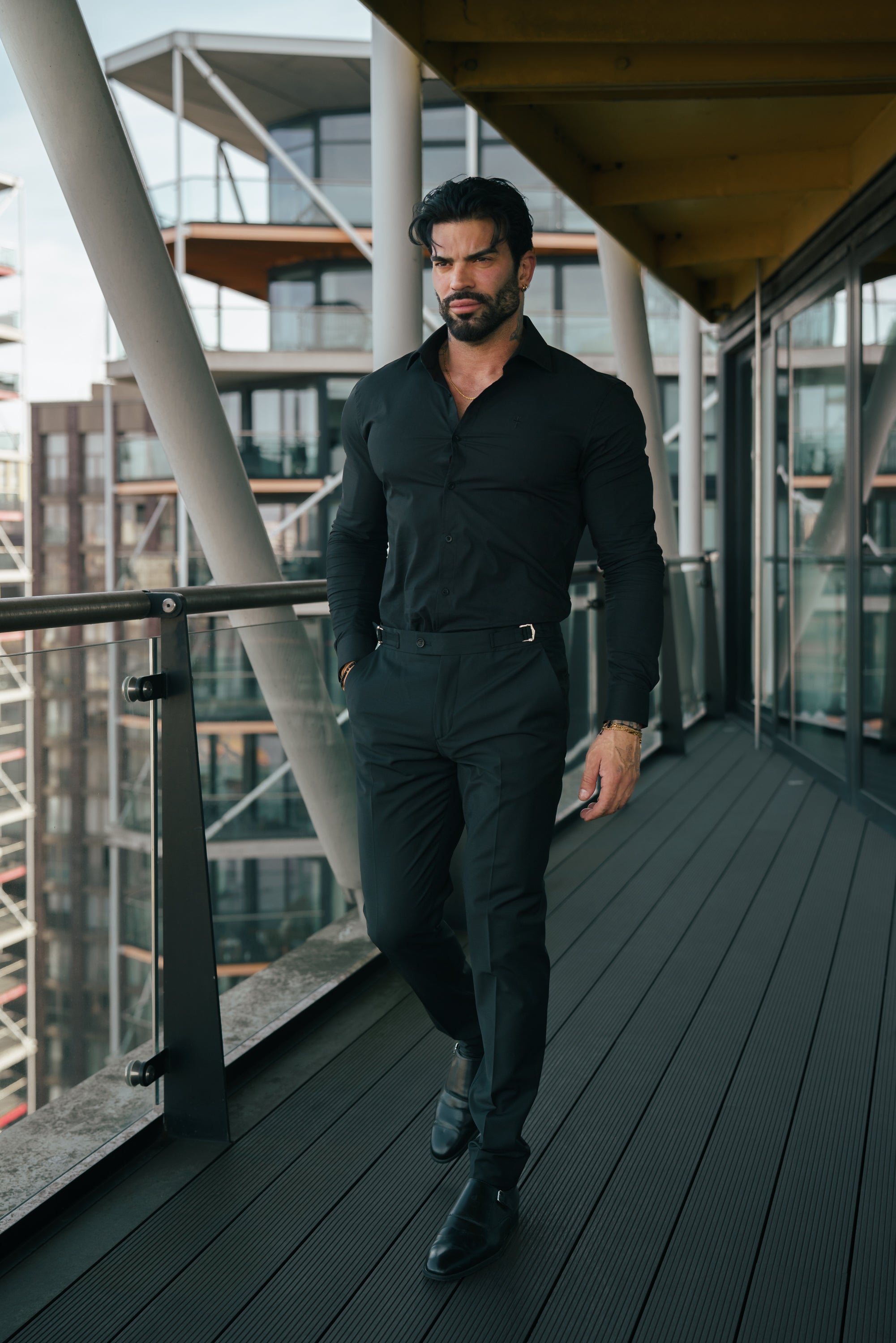 Muscle Fit Advanced Stretch Black Cutaway Collar Shirt  - FS1164