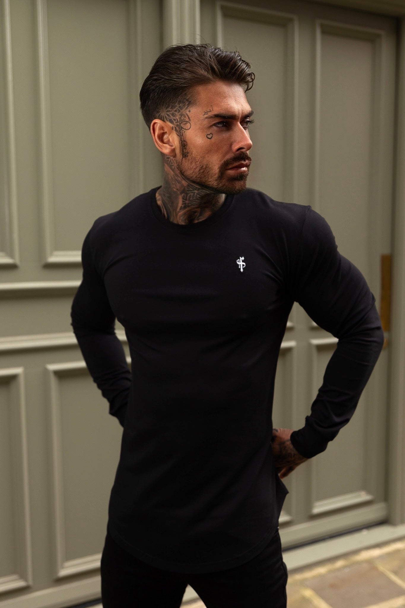 Classic Black / White Tonal Curved Hem Long Sleeve Crew T Shirt - FSH995