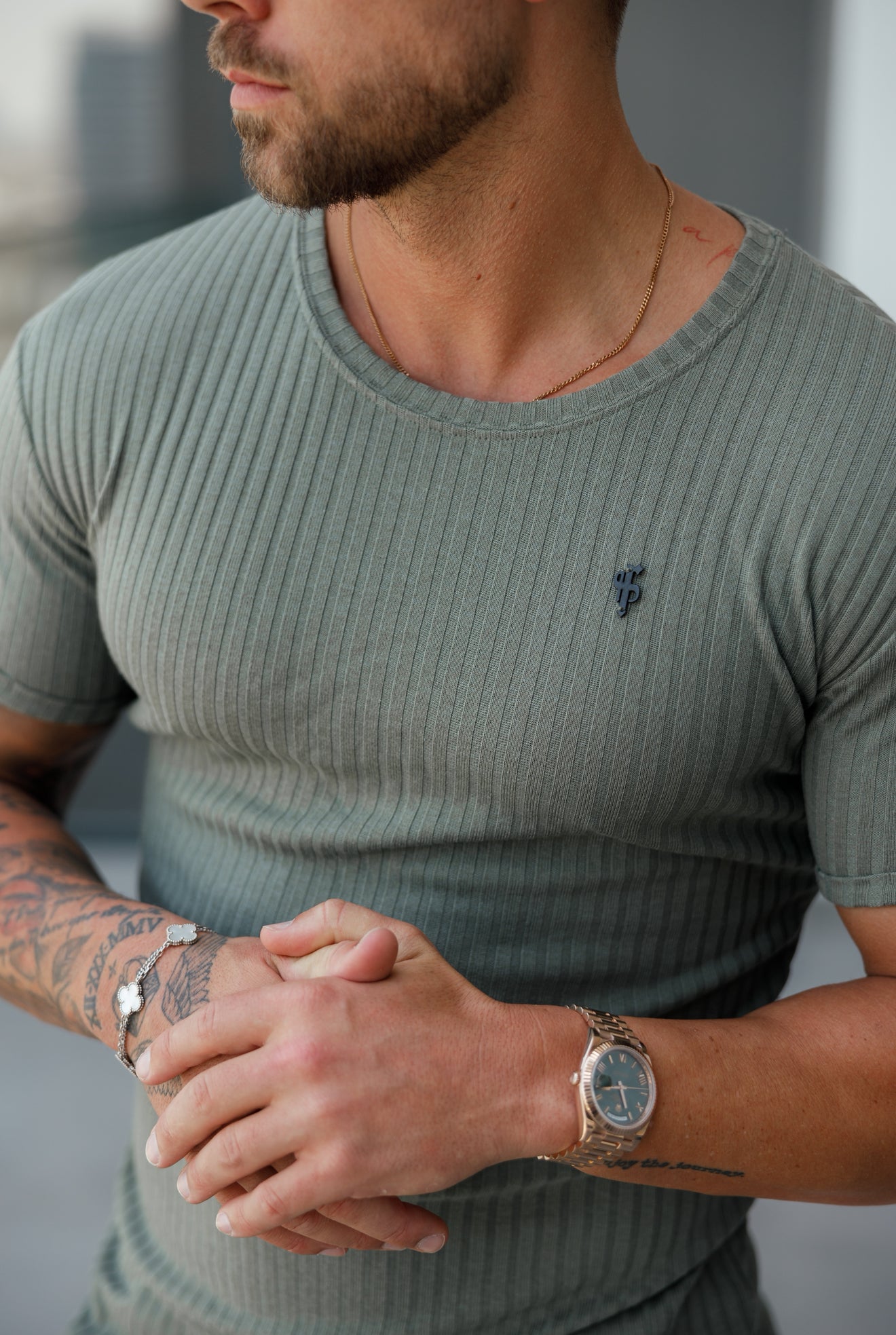 Olive / Black Ribbed Knit Super Slim Short Sleeve Crew T-Shirt - FSH1371C