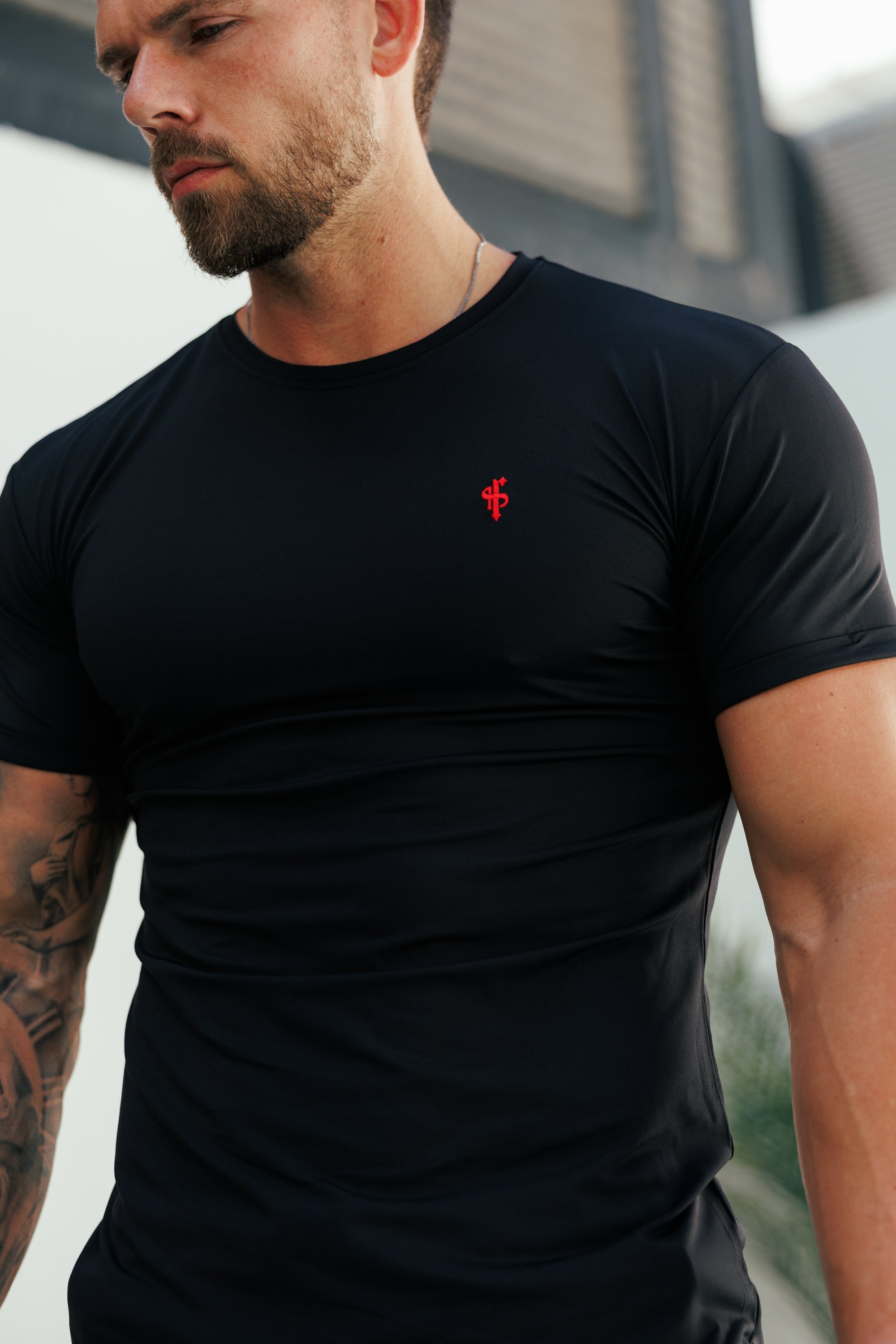 Muscle Fit Black / Red Gym Crew - FSH1441