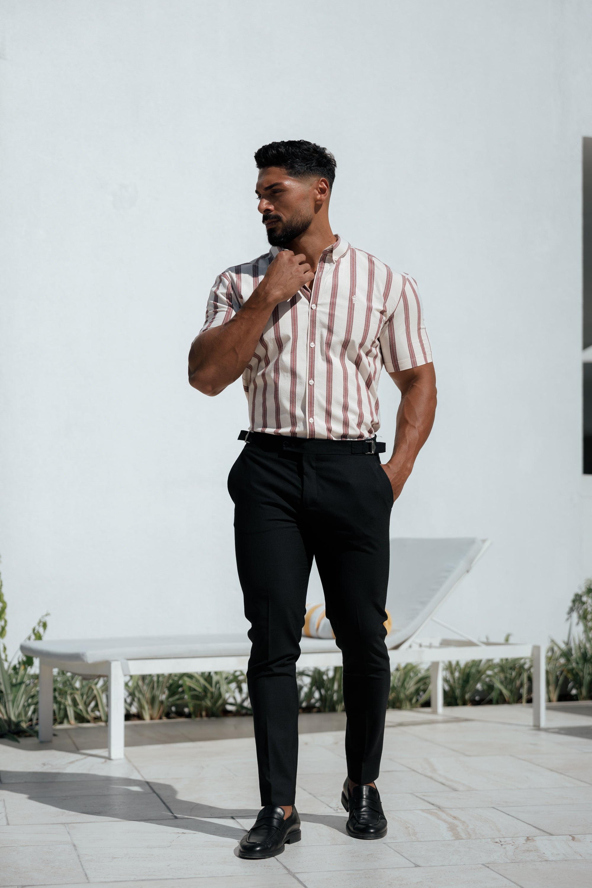 Super Slim Stretch Off White / Burgundy Woven Stripe Short Sleeve with Button Down Collar - FS972