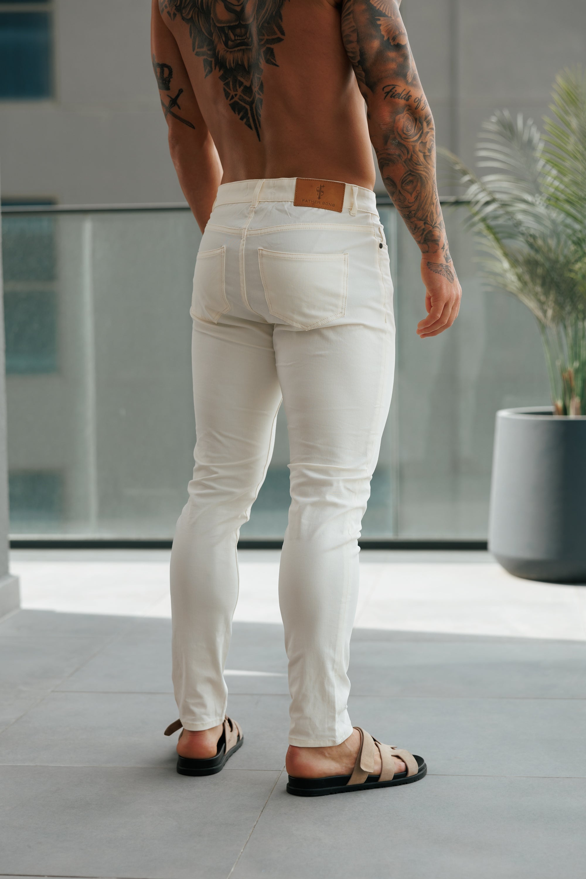 Ultra Stretch Cream Relaxed Jeans - FSJEAN009