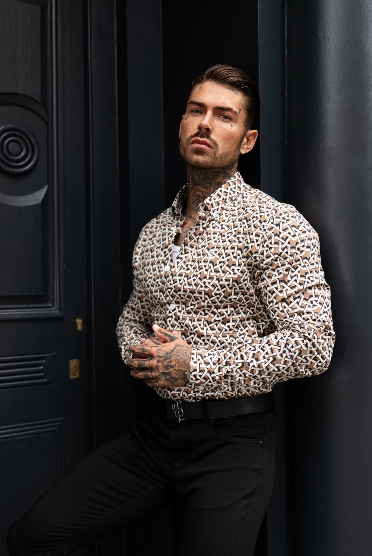 Classic Stretch LS Beige Abstract Link Print Button Down Collar - FS1101