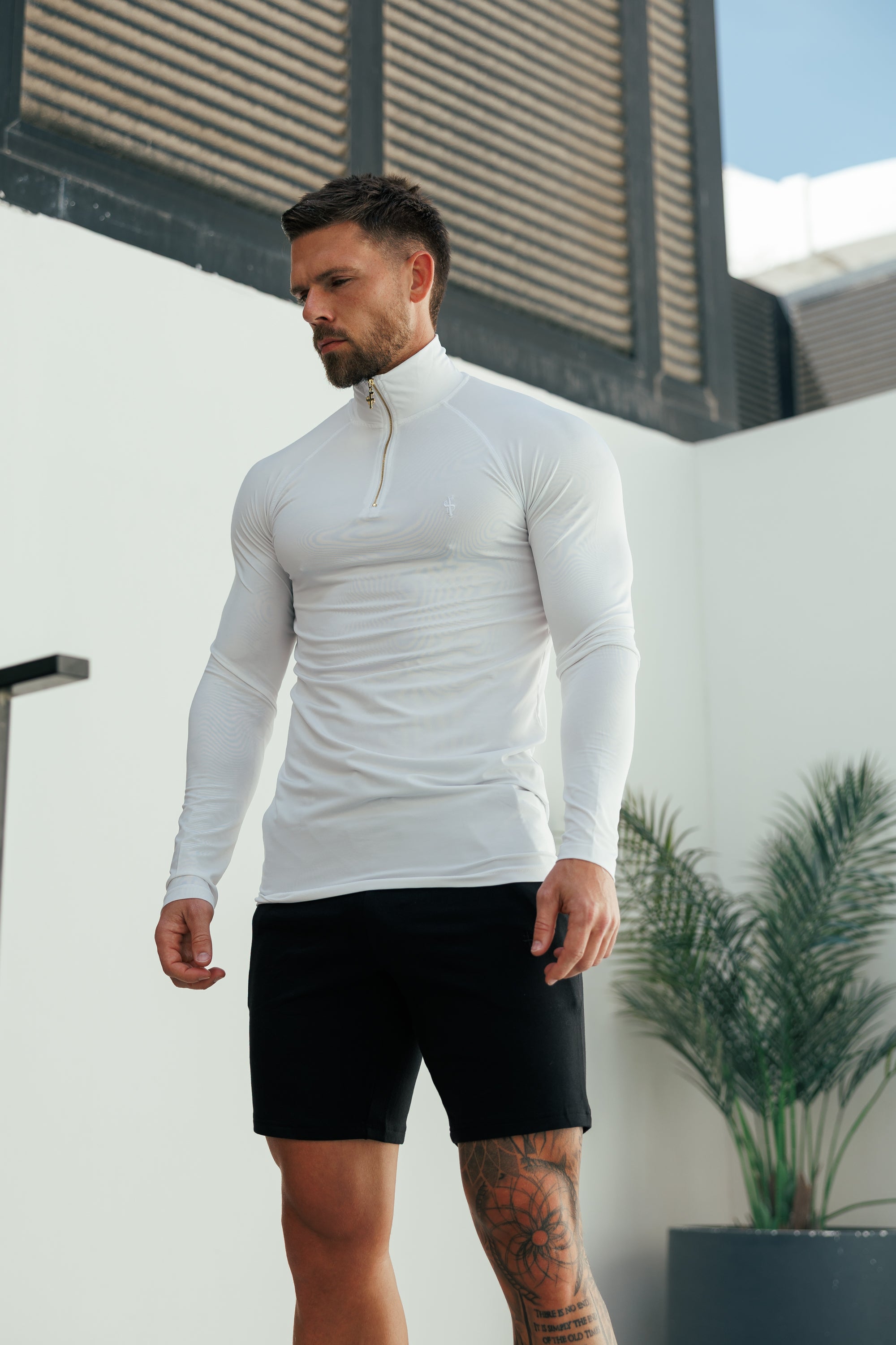 Muscle Fit Long Sleeve White / Gold Half Zip Gym Top - FSH889