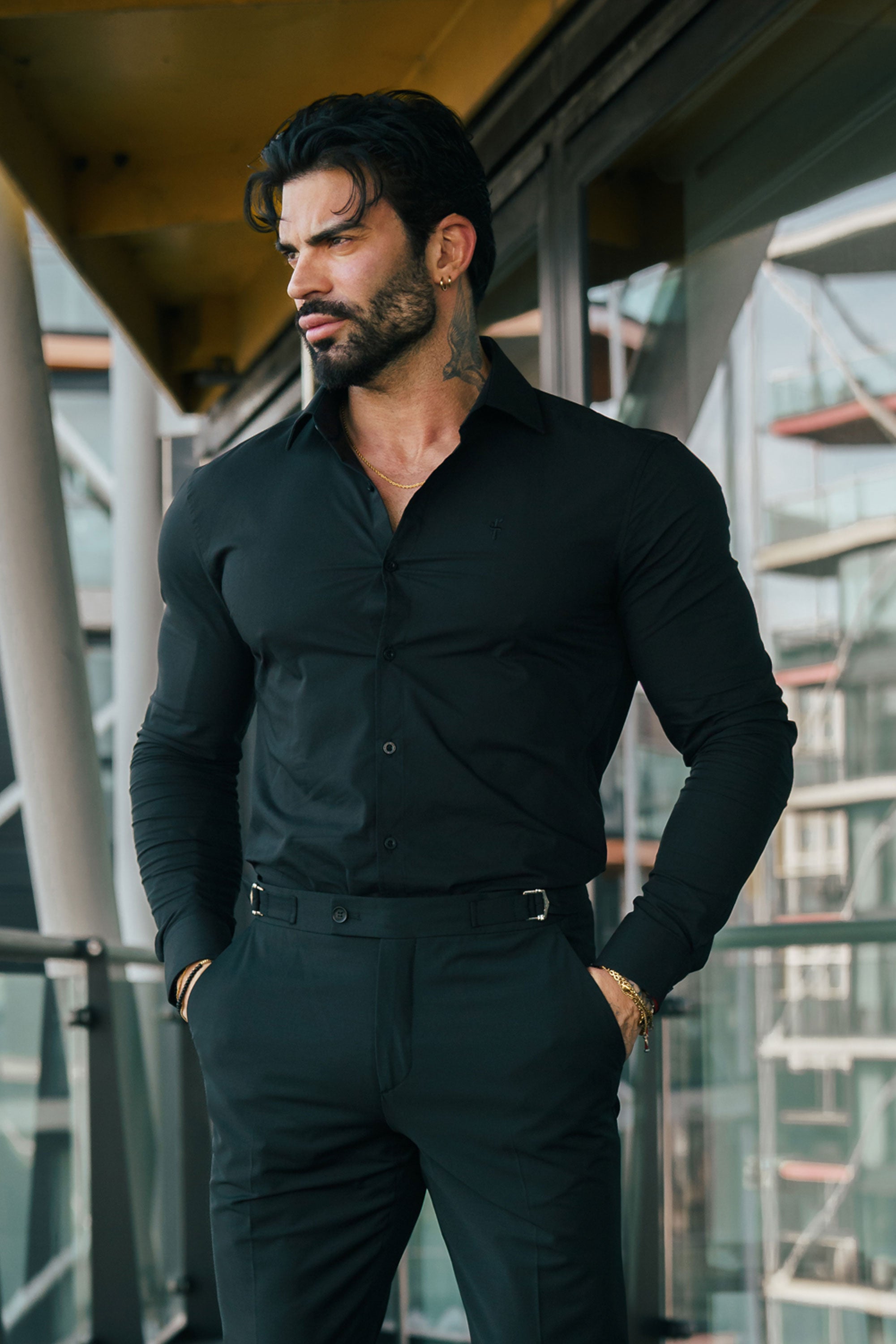Muscle Fit Advanced Stretch Black Cutaway Collar Shirt  - FS1164