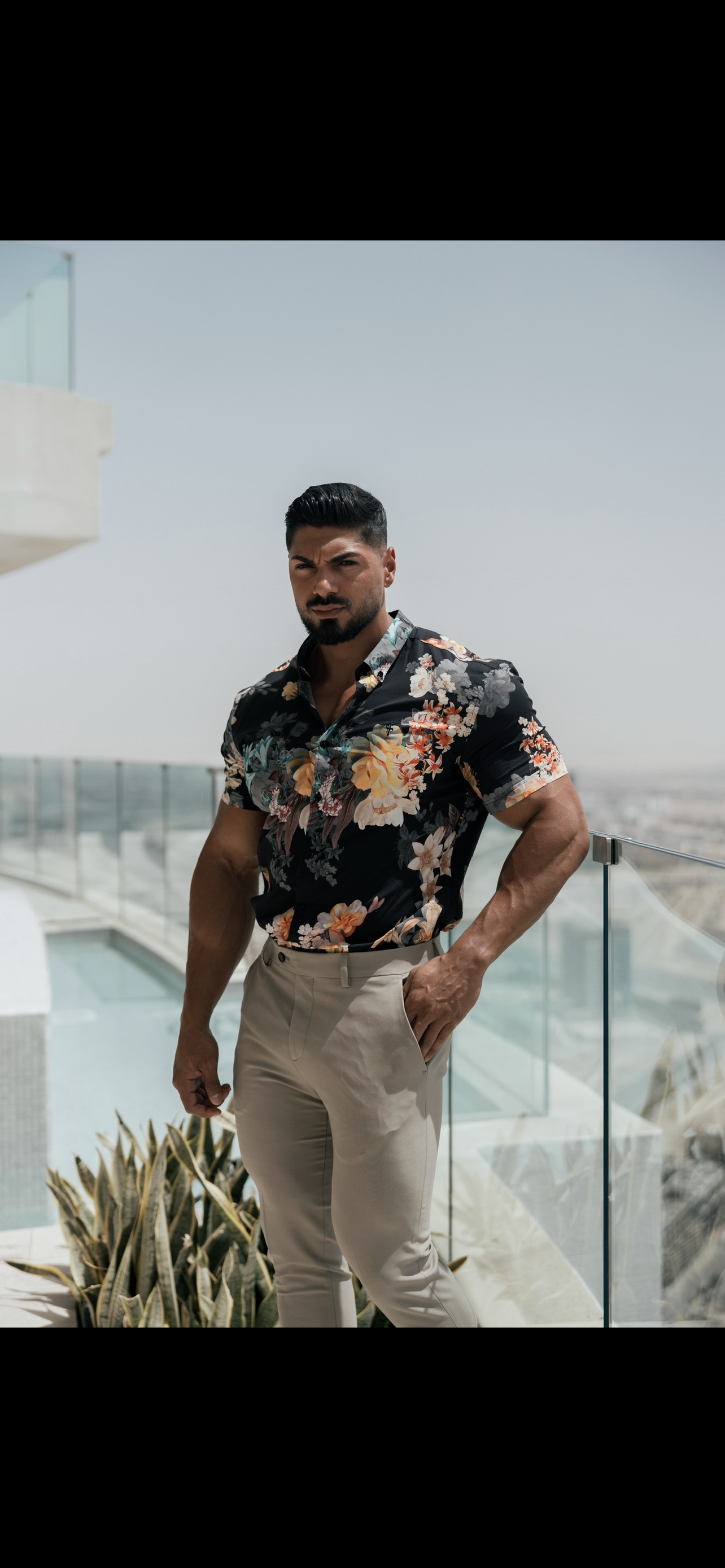 Super Slim Stretch Black Mixed Lily Floral Print Short Sleeve with Button Down Collar - FS855