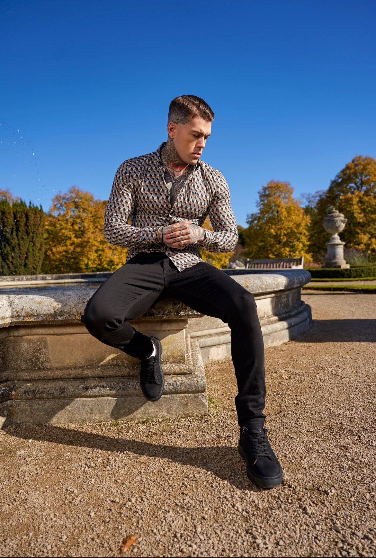 Super Slim Stretch Grey / Beige Chevron Print Long Sleeve with Button Down Collar - FS904