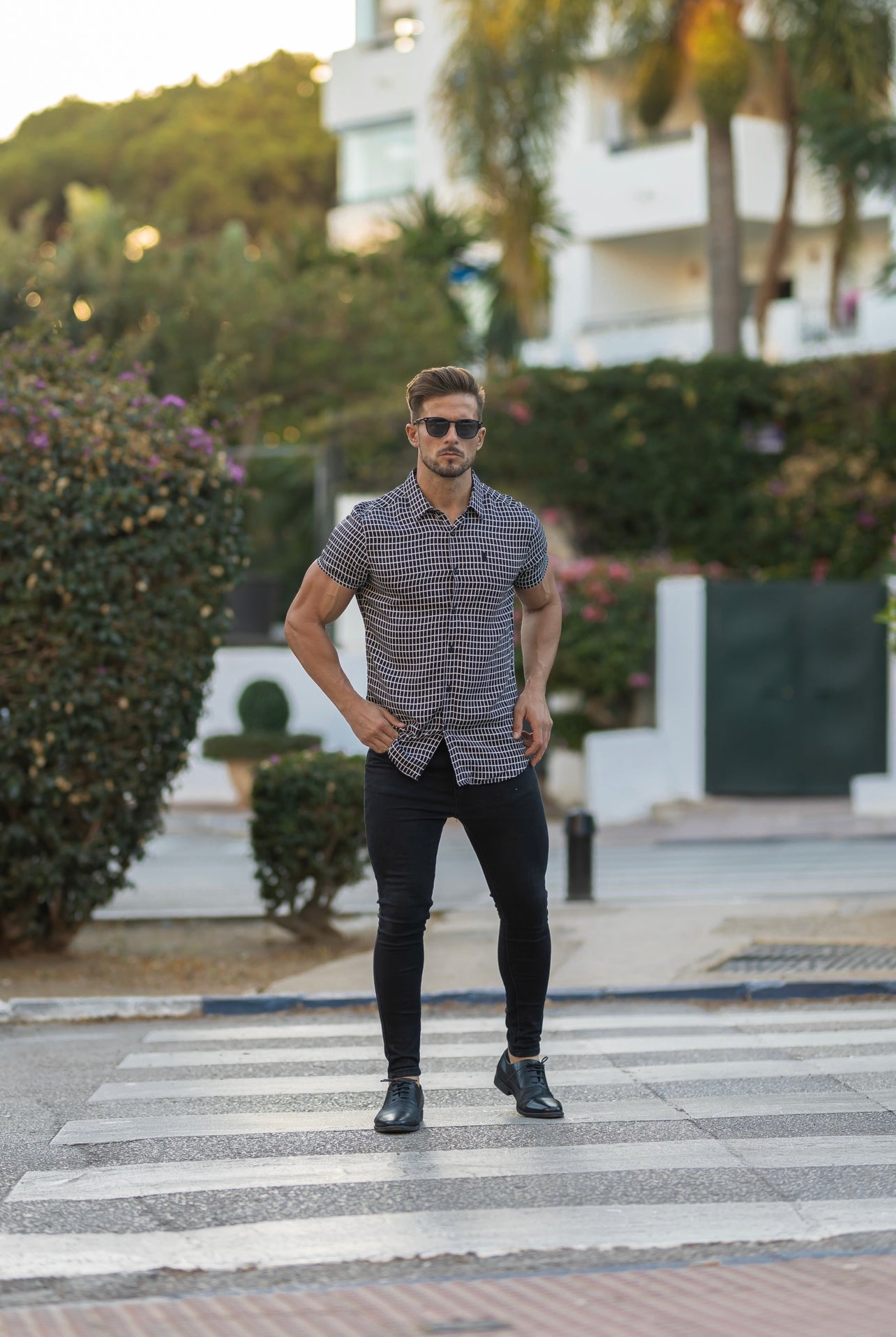 Classic Relaxed Black / White Medium Grid Check Short Sleeve - FS735