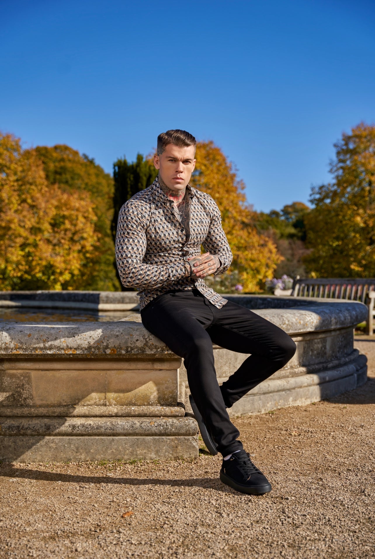 Super Slim Stretch Grey / Beige Chevron Print Long Sleeve with Button Down Collar - FS904