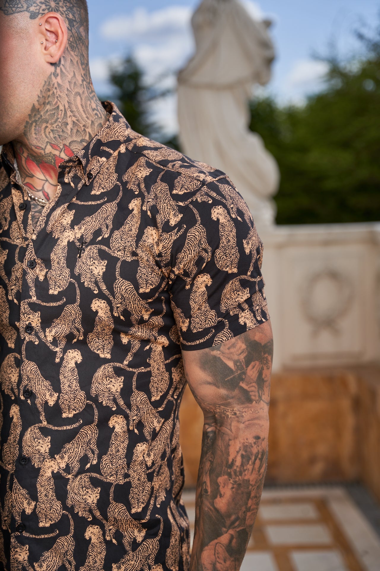 Super Slim Stretch Black / Tan Cheetah Print Short Sleeve with Button Down Collar - FS789