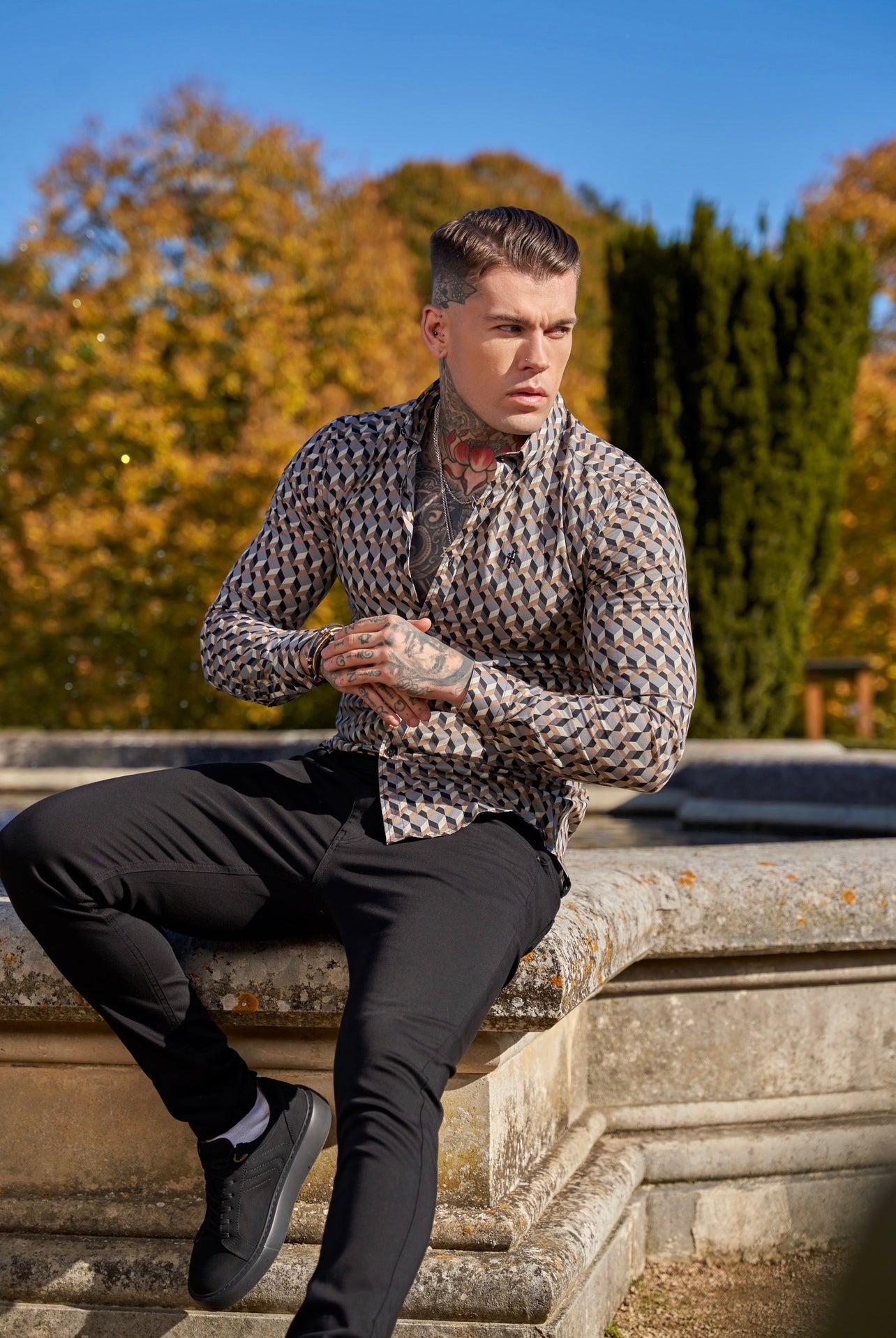 Super Slim Stretch Grey / Beige Chevron Print Long Sleeve with Button Down Collar - FS904