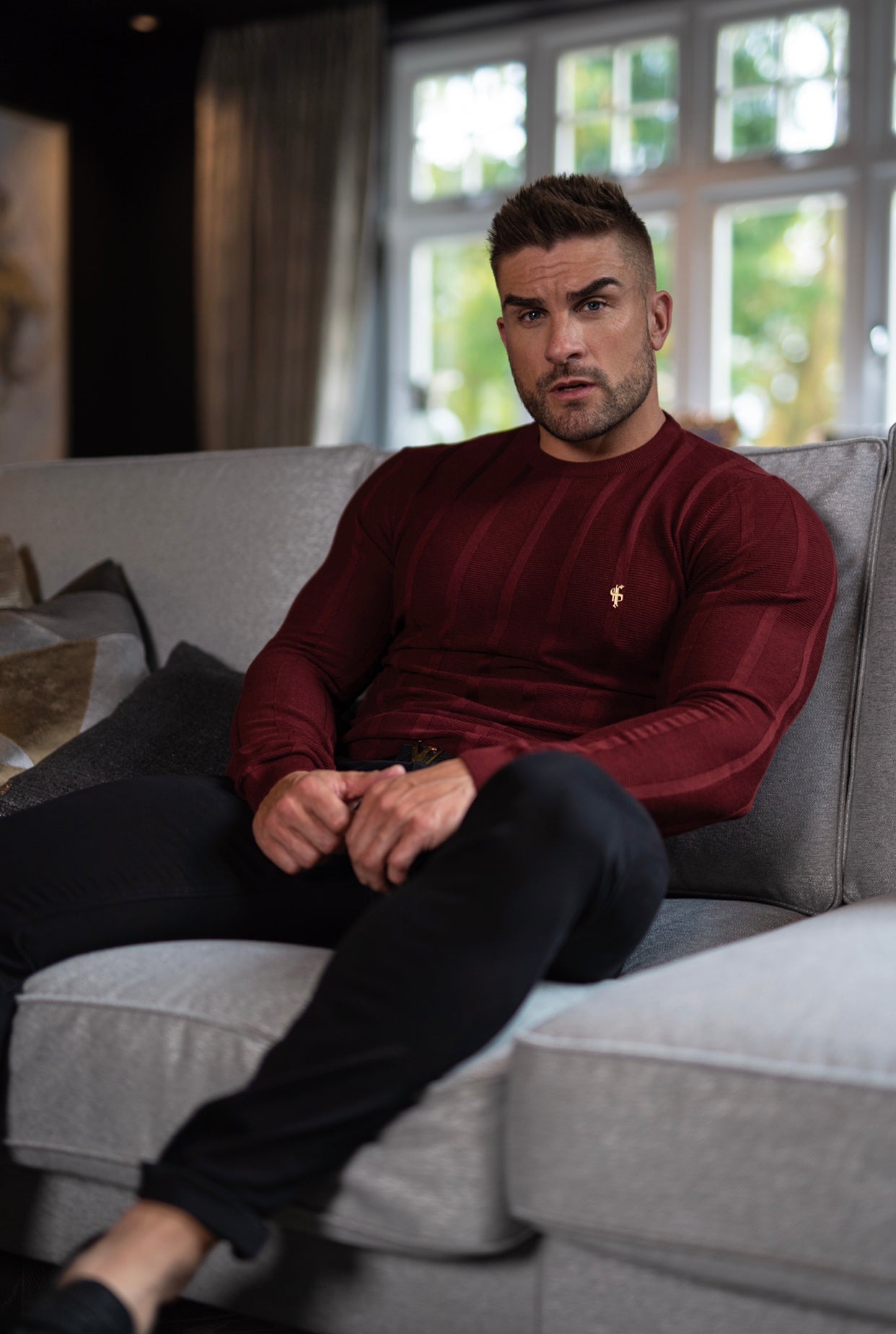 Classic Long Sleeve Burgundy Knitted Wide Rib Crew with Gold Emblem - FSH602