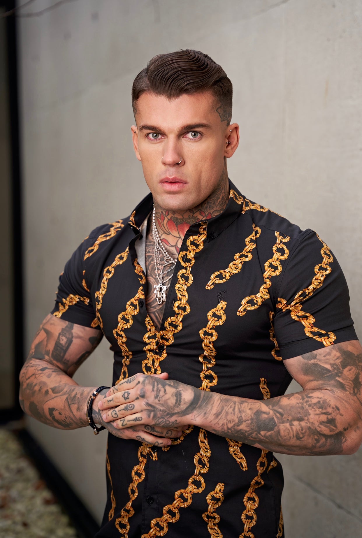 Super Slim Stretch Black / Gold Chain Print Short Sleeve with Button Down Collar - FS857