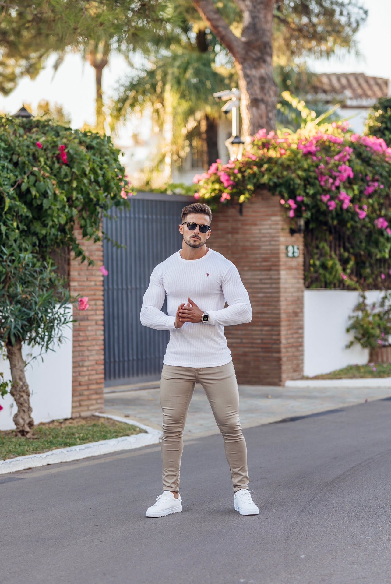 Classic White / Red Ribbed Knit Super Slim Crew - FSH771