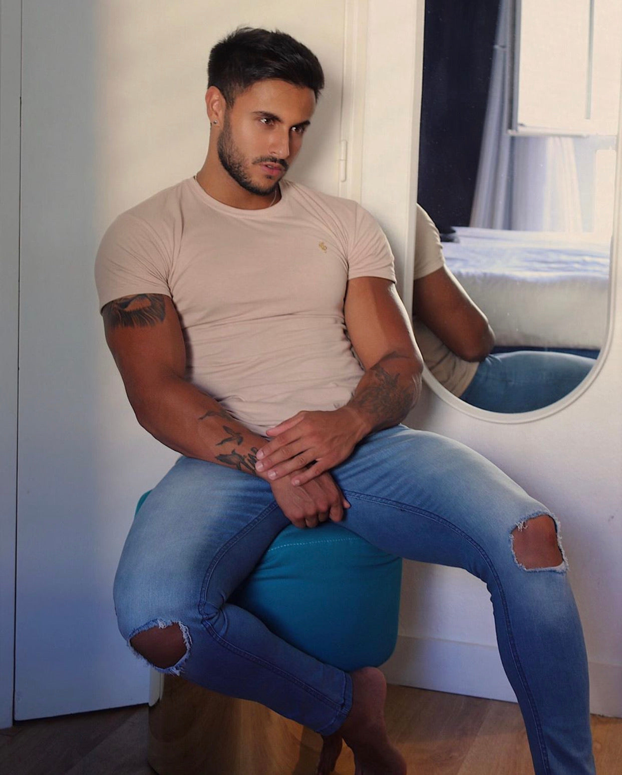 Slim Stretch Ultra tapered Ankle Black Ripped Jeans