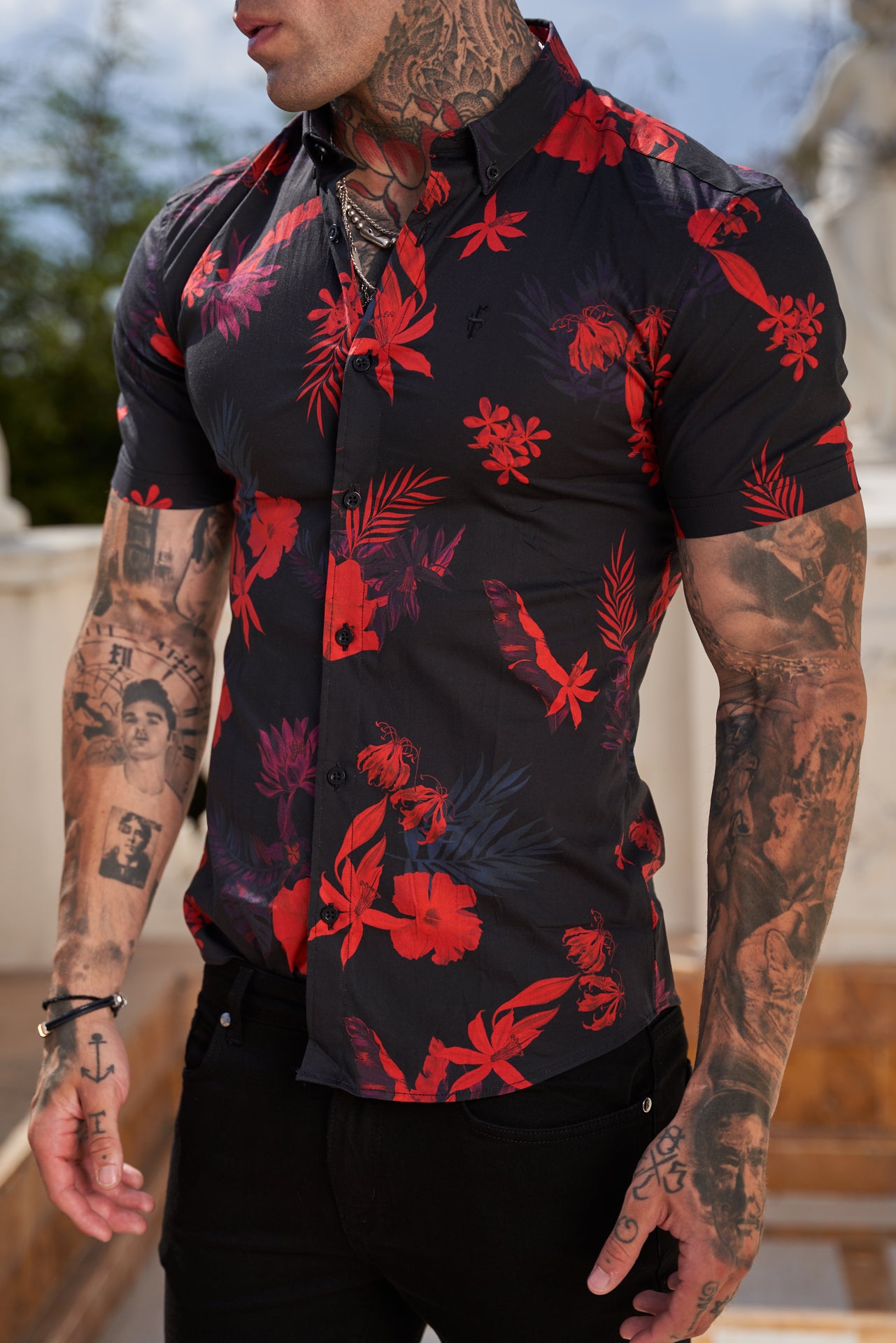 Super Slim Stretch Black and Red Floral Print Short Sleeve with Button Down Collar - FS767