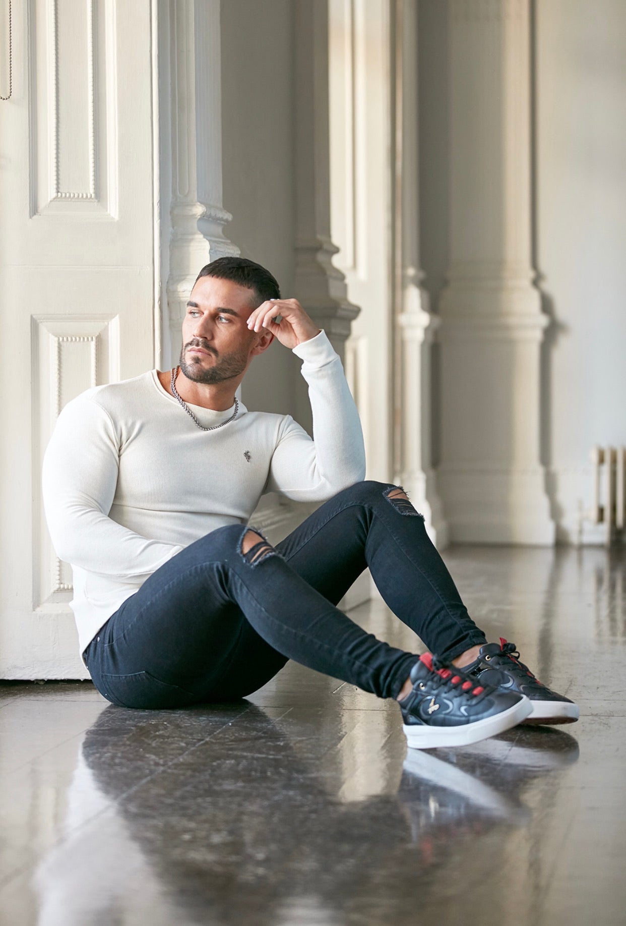 Slim Stretch Ultra tapered Ankle Black Ripped Jeans