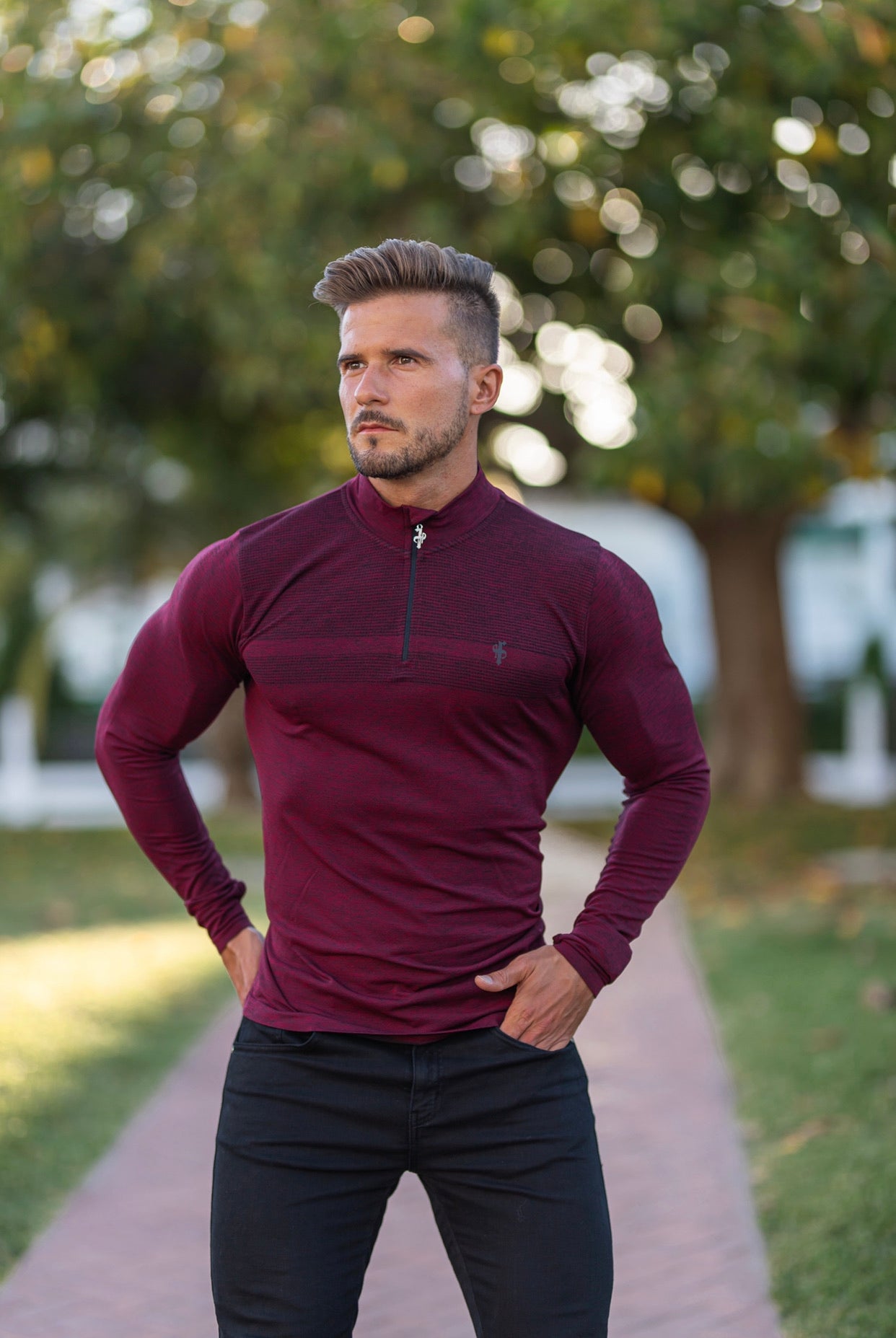 Long sleeve Burgundy / Black half zip gym top