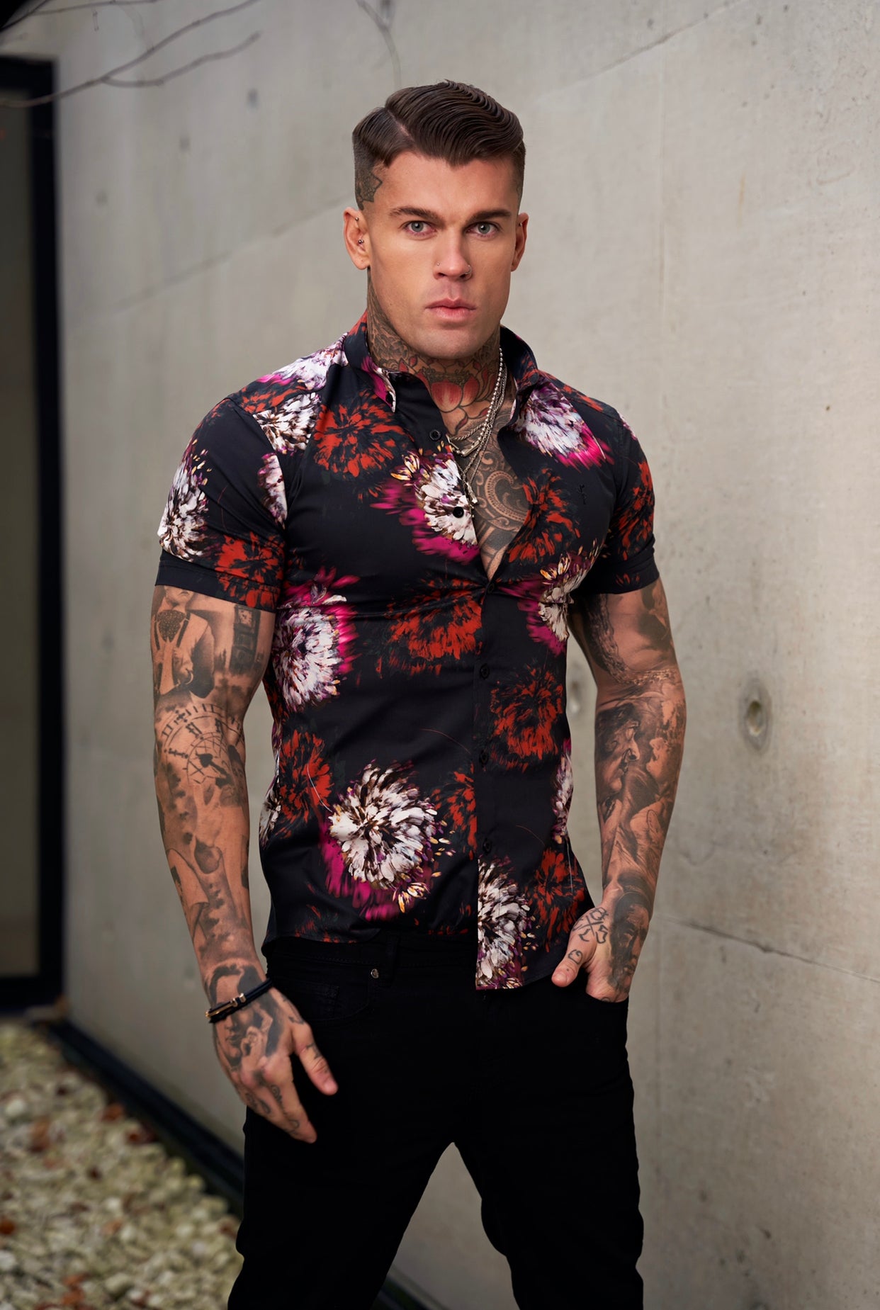 Super Slim Stretch Black with Red / Pink Blurred Flower Print Short Sleeve with Button Down Collar - FS845