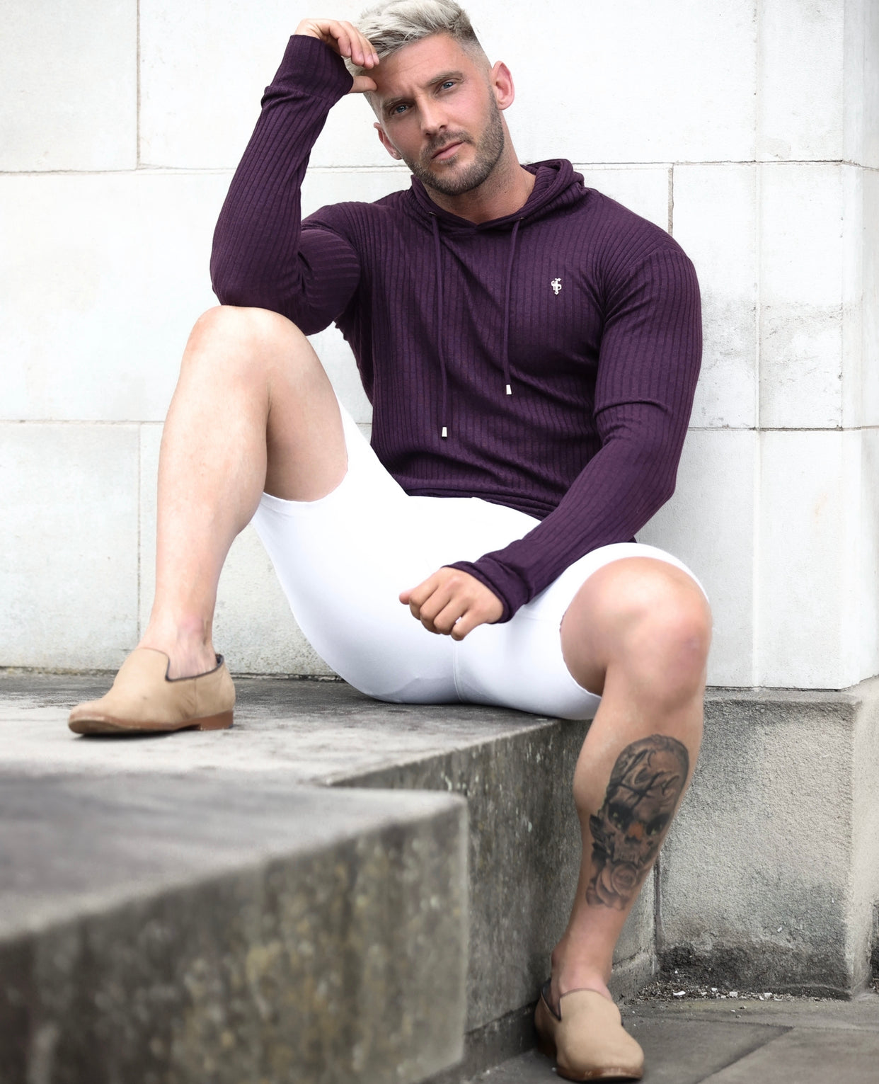 Classic Plum Ribbed Knit Hoodie Jumper With Gold Emblem - FSH623