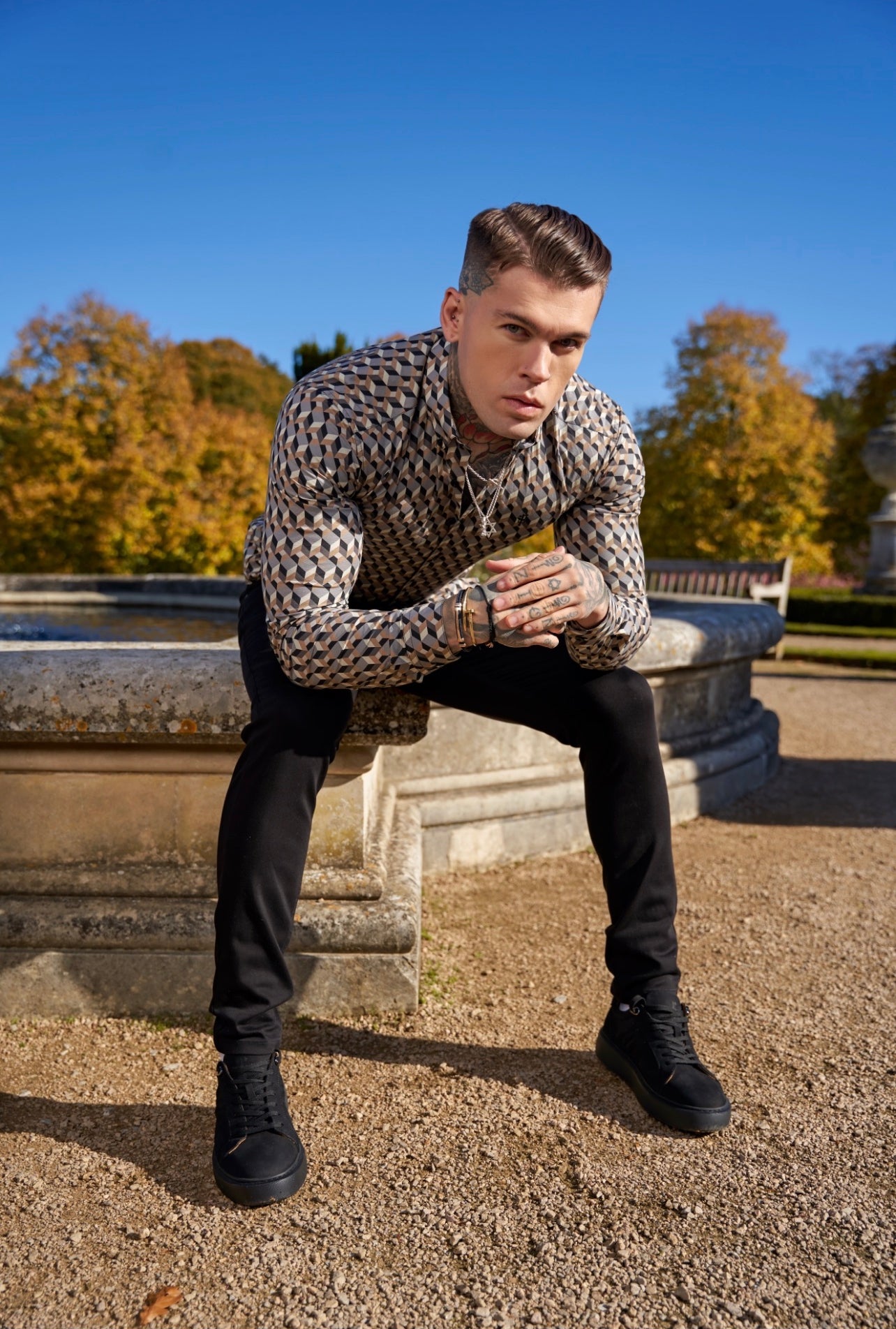 Super Slim Stretch Grey / Beige Chevron Print Long Sleeve with Button Down Collar - FS904